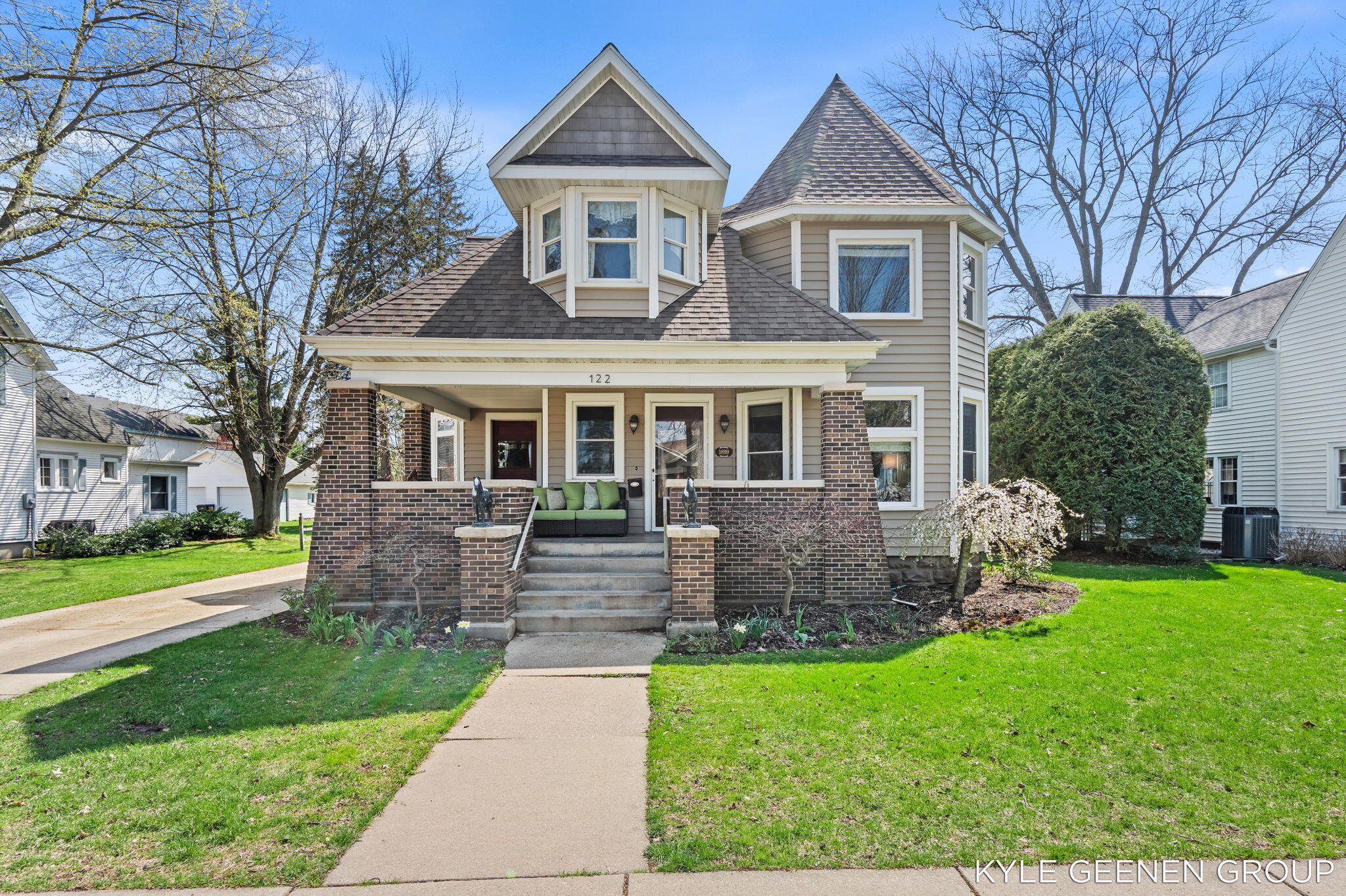122 E Central Avenue Zeeland MI 49464