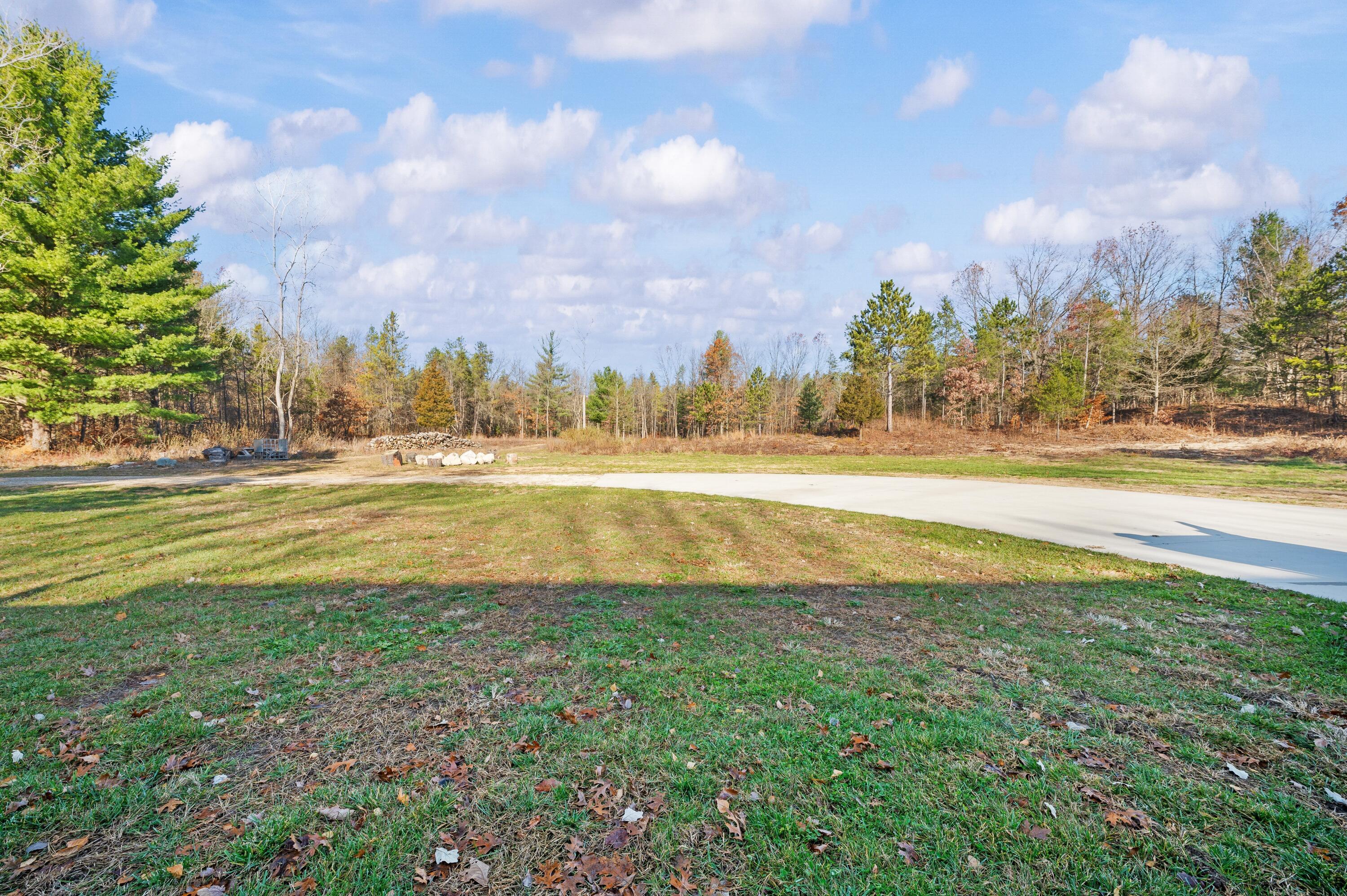 78720 County Road 376 Coloma MI 49038