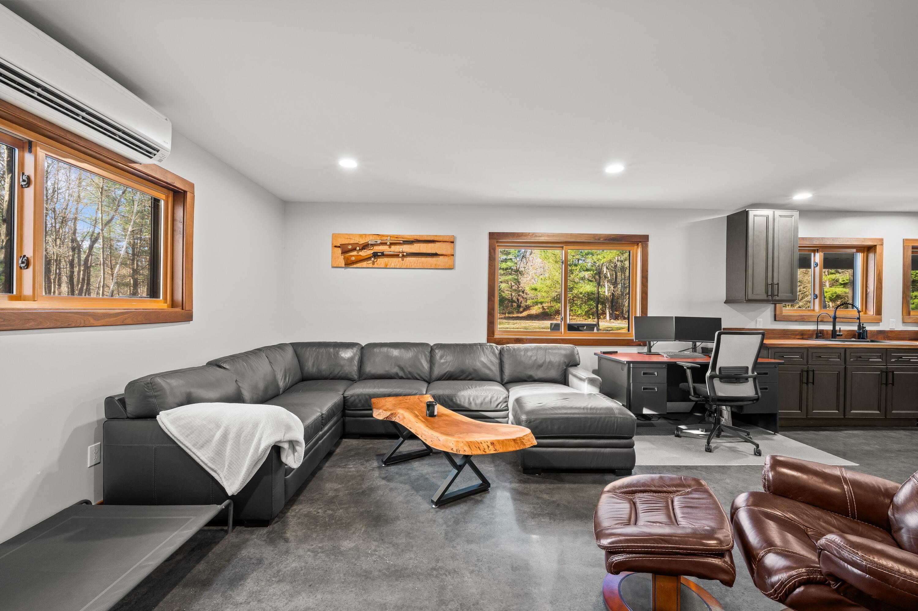 78720 County Road 376 Coloma MI 49038