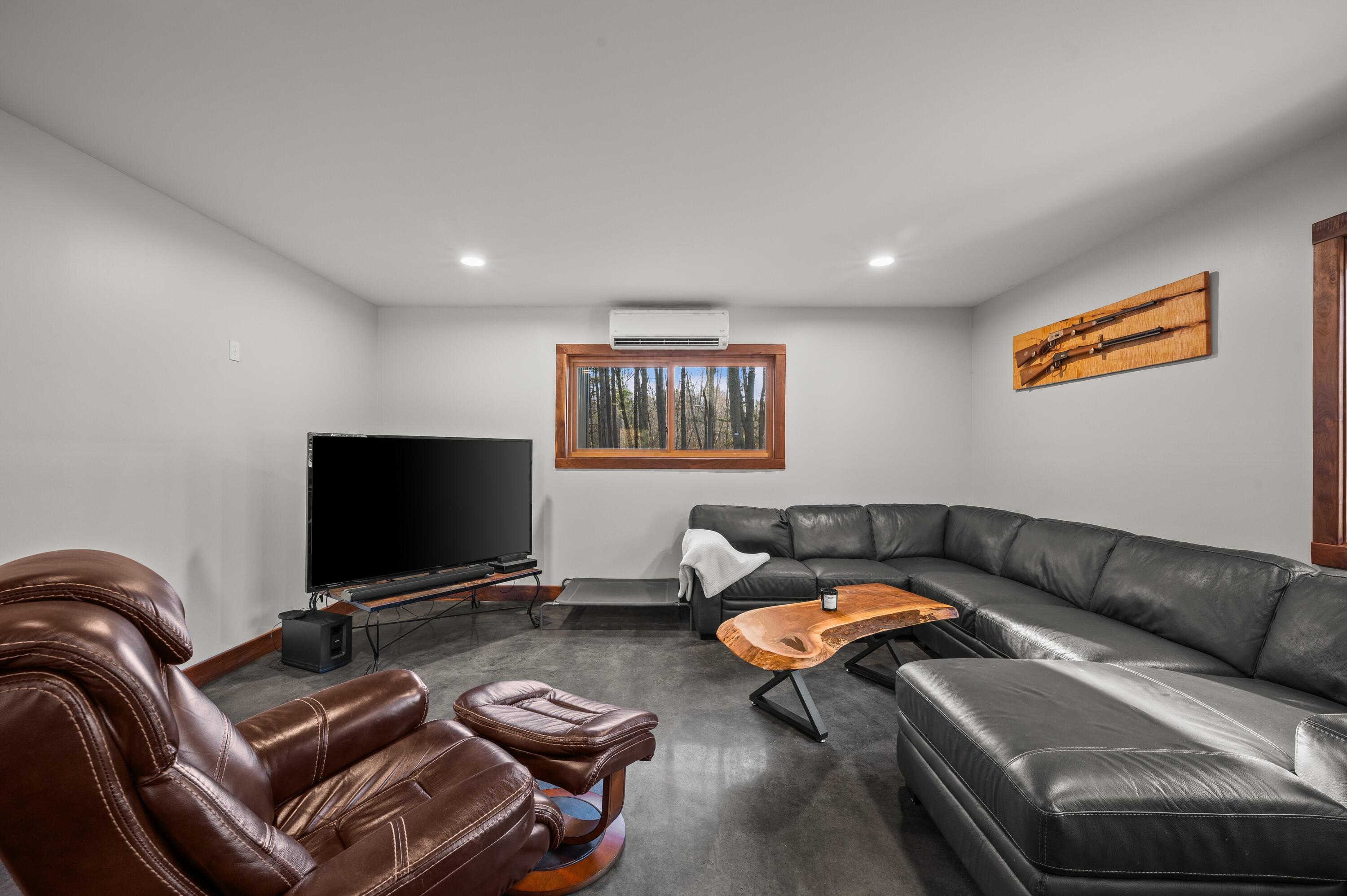 78720 County Road 376 Coloma MI 49038