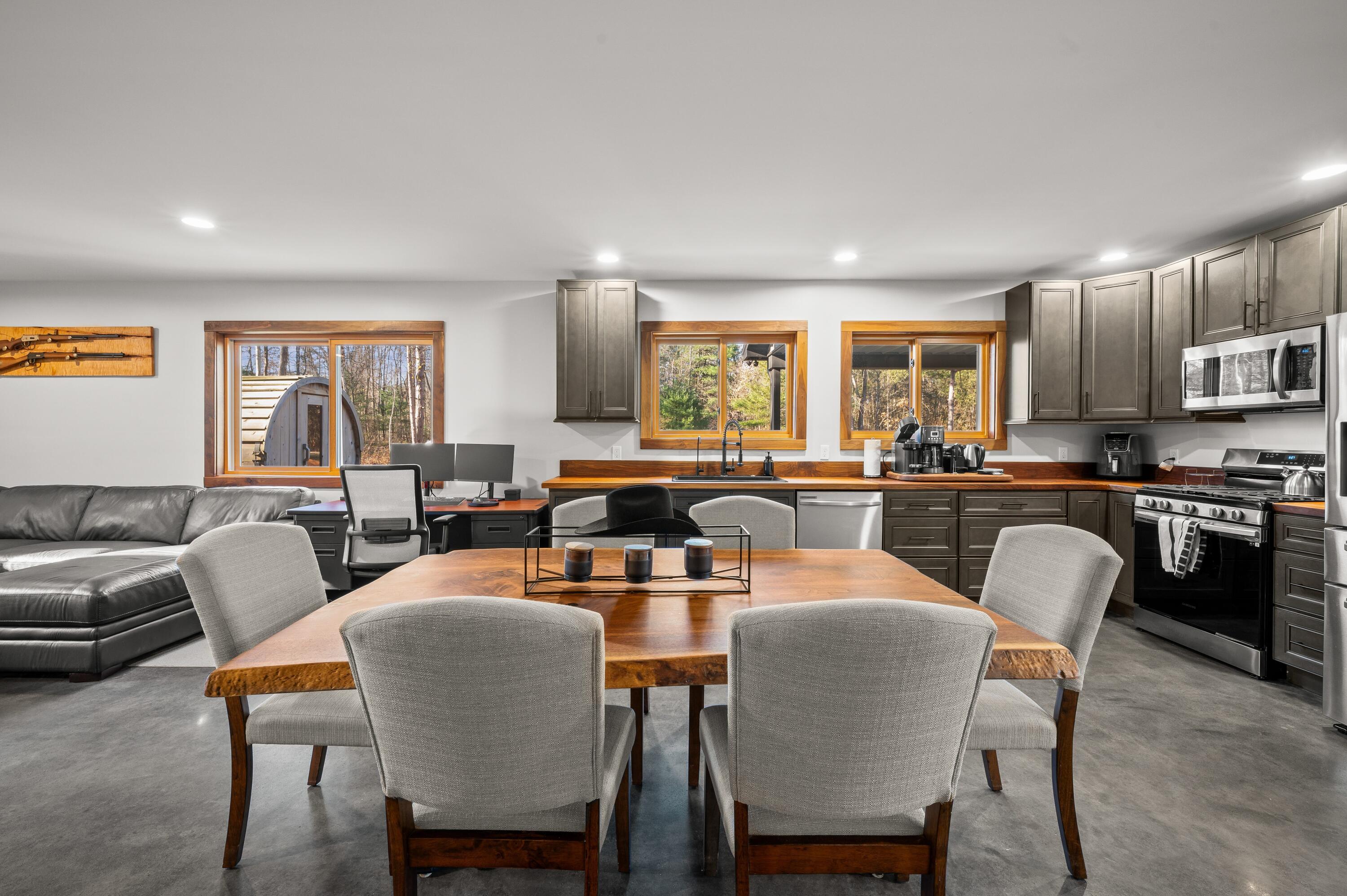 78720 County Road 376 Coloma MI 49038