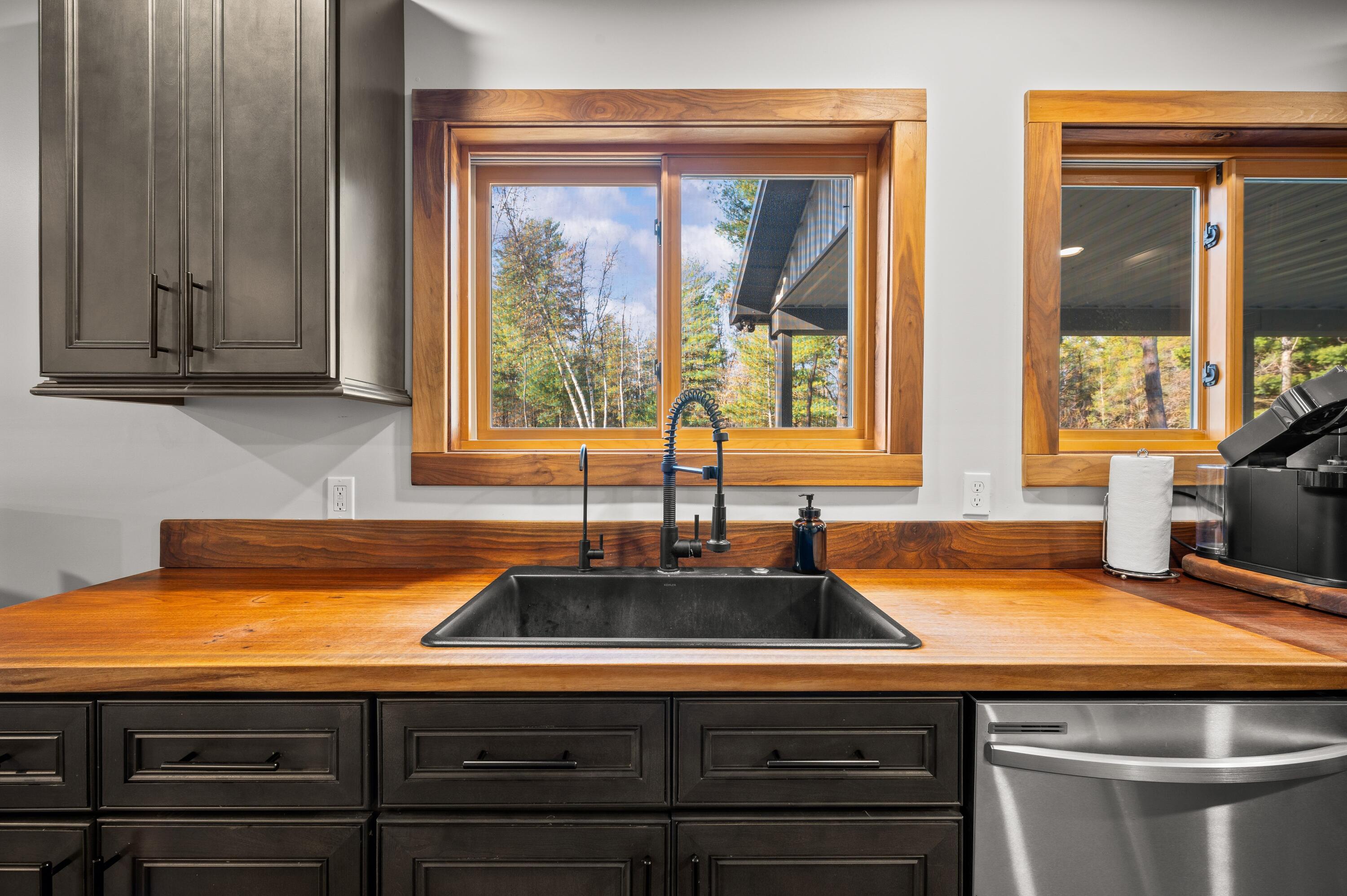 78720 County Road 376 Coloma MI 49038