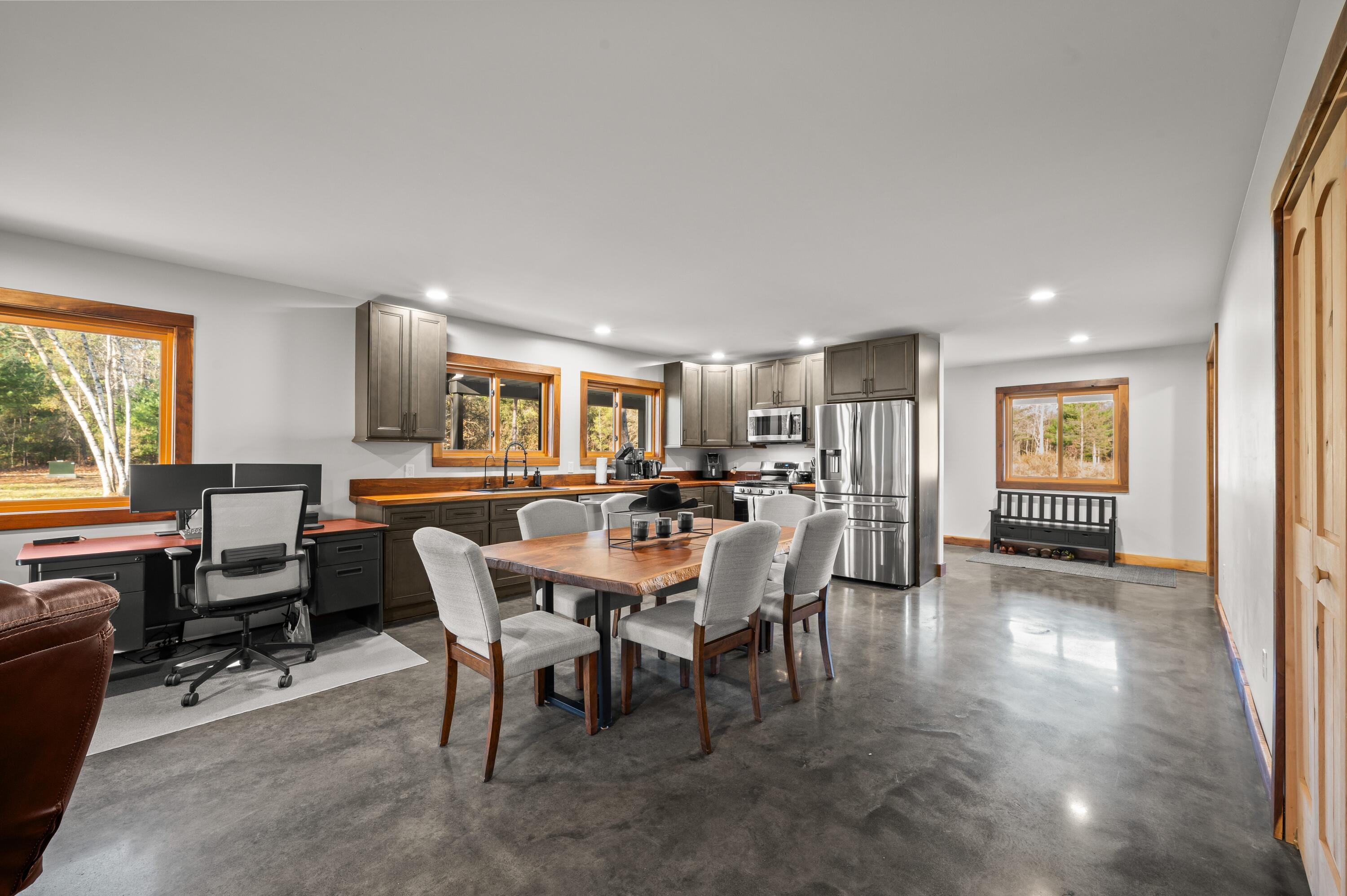 78720 County Road 376 Coloma MI 49038