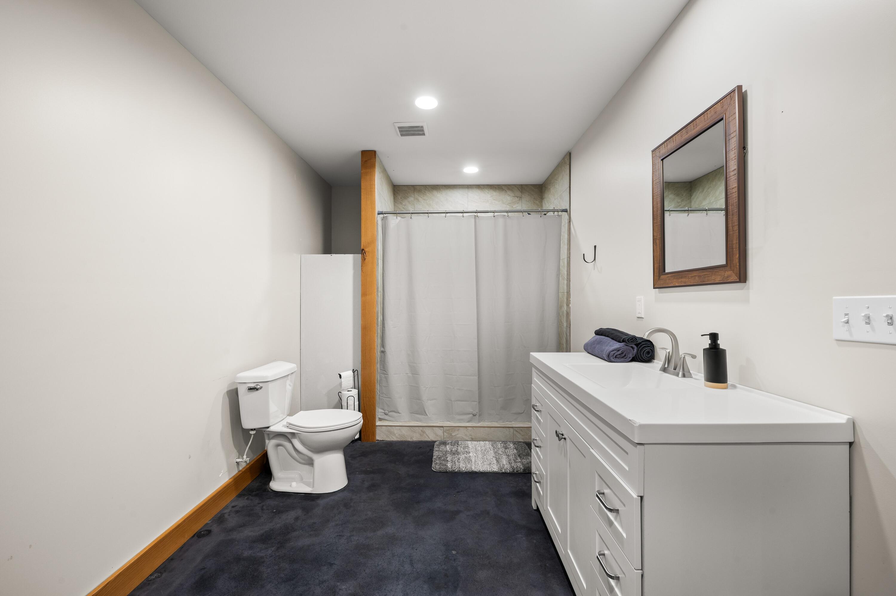 78720 County Road 376 Coloma MI 49038