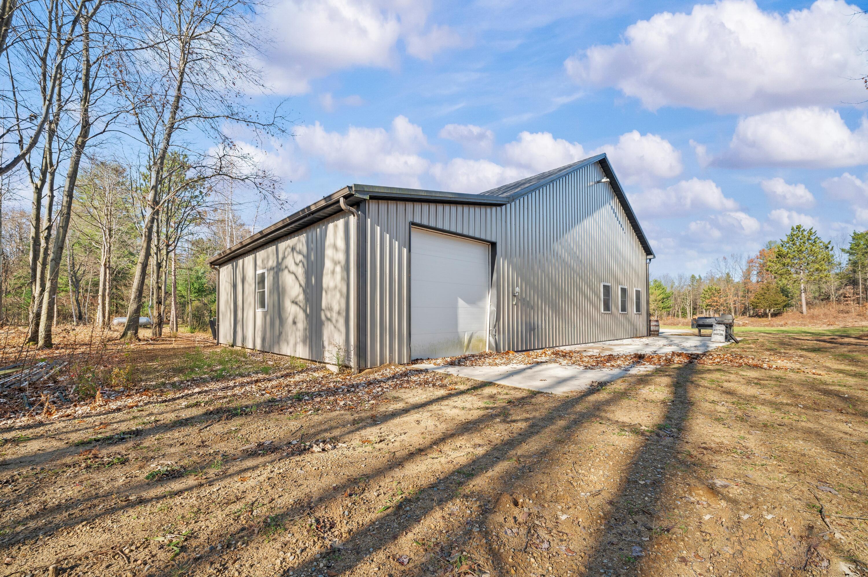 78720 County Road 376 Coloma MI 49038