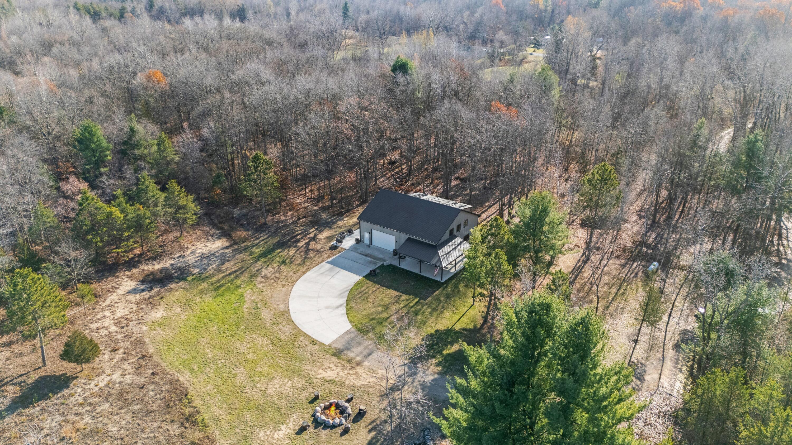 78720 County Road 376 Coloma MI 49038