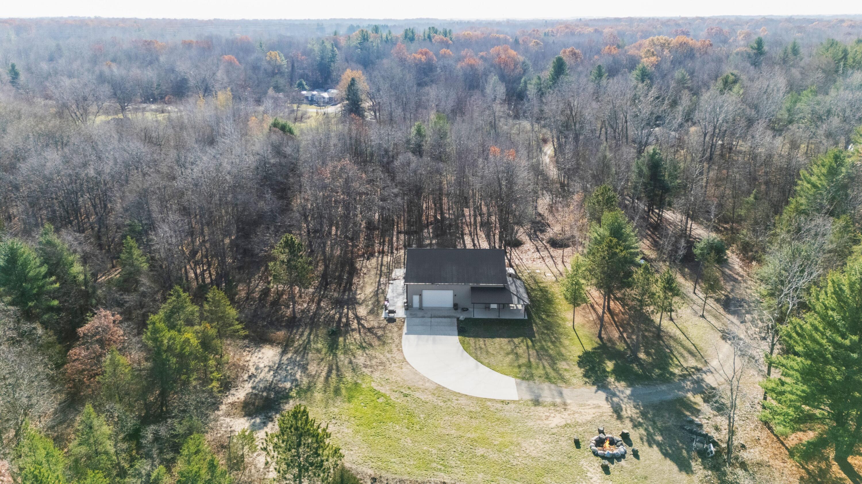 78720 County Road 376 Coloma MI 49038