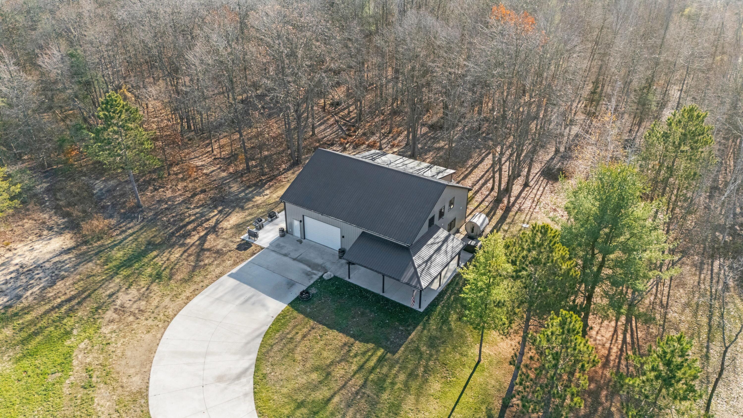 78720 County Road 376 Coloma MI 49038