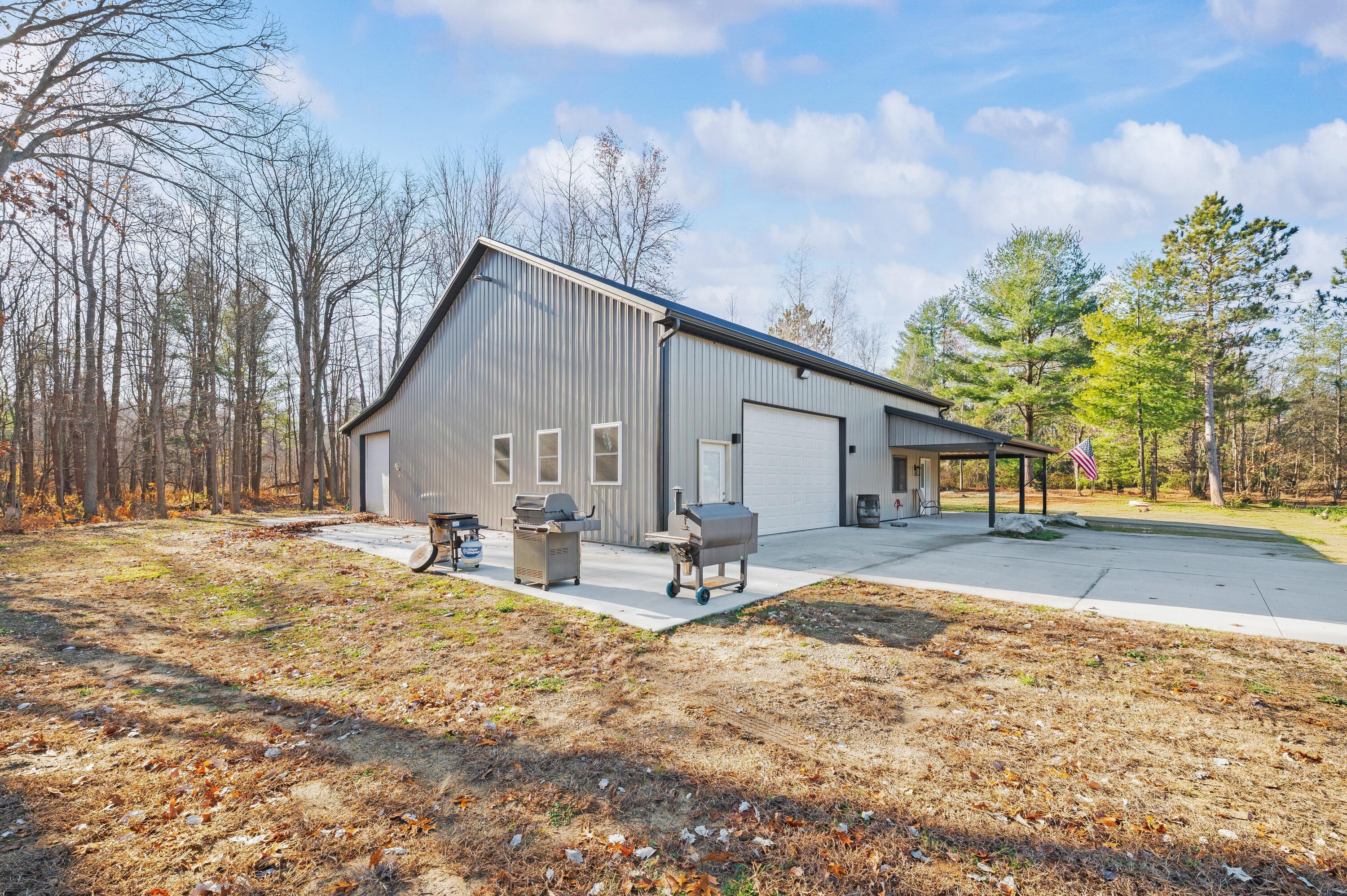 78720 County Road 376 Coloma MI 49038