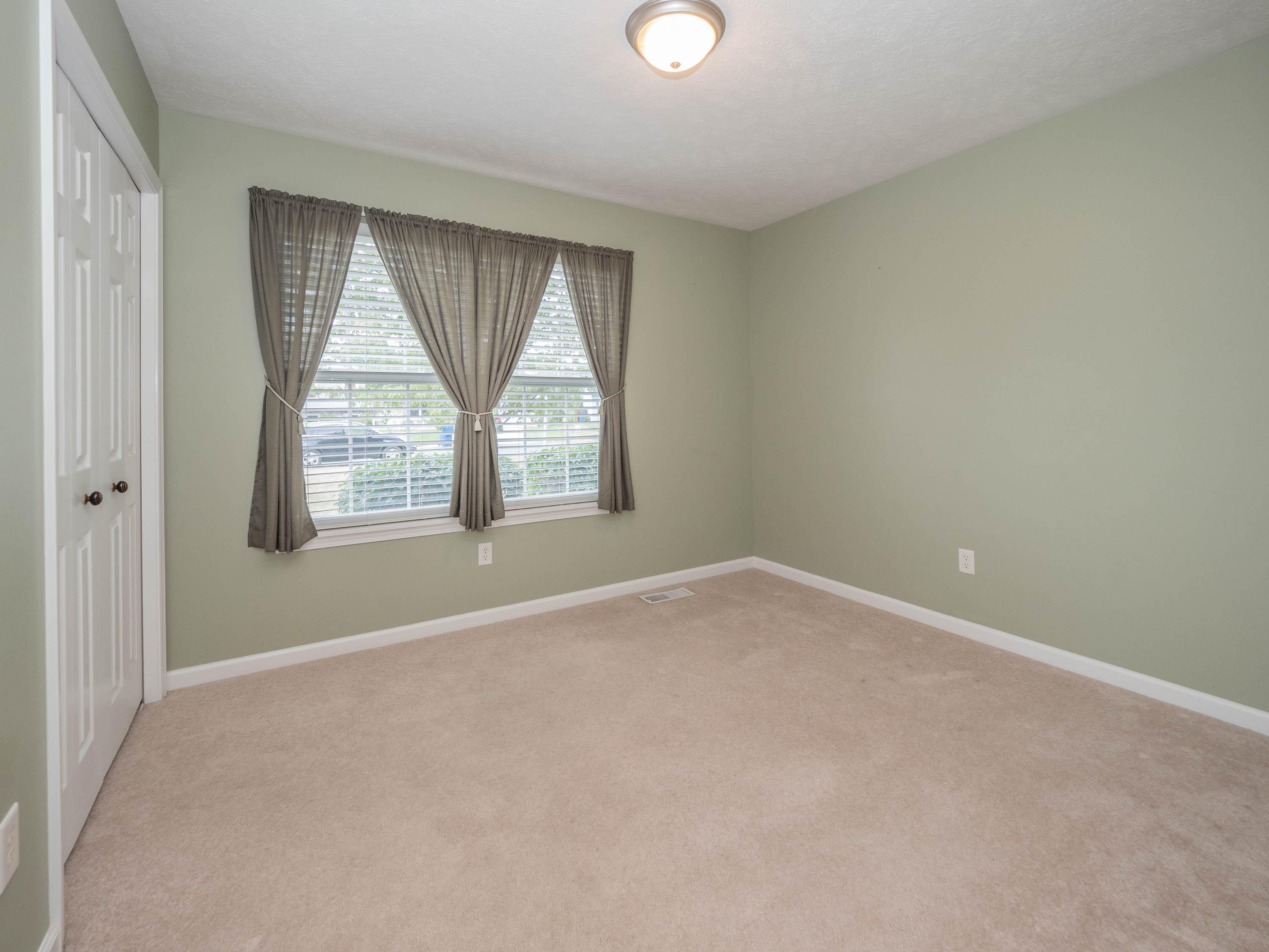 3734 Pristine Avenue Kalamazoo MI 49048