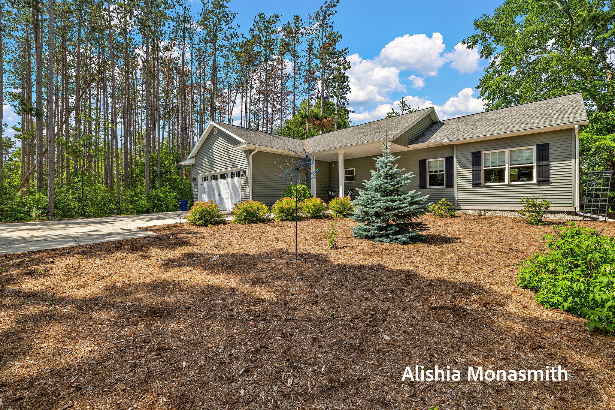 2360 E Mount Garfield Road Muskegon MI 49444