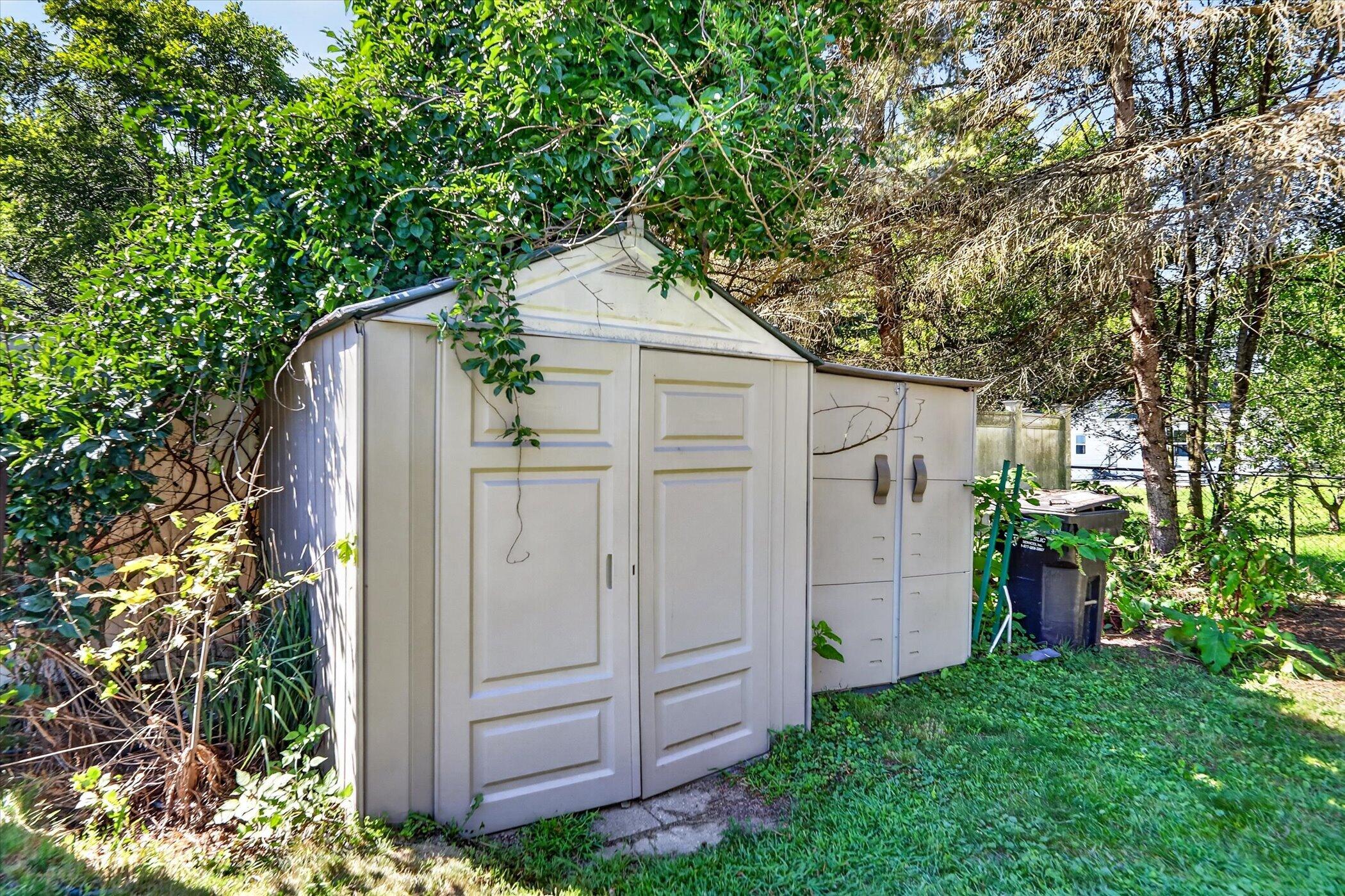 4239 Suffield Woods Avenue Portage MI 49002