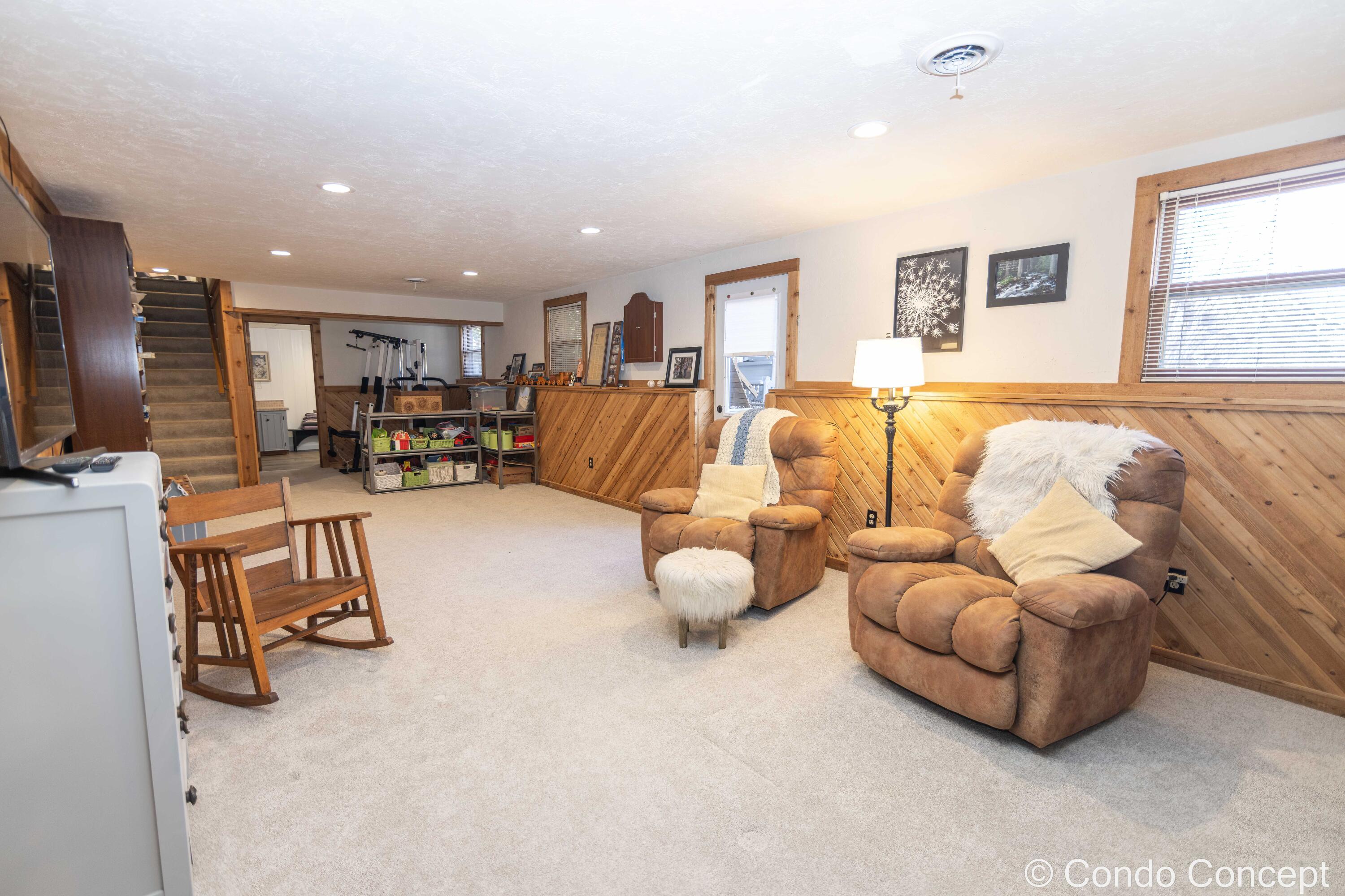 589 Coleman Street SE Grand Rapids MI 49548