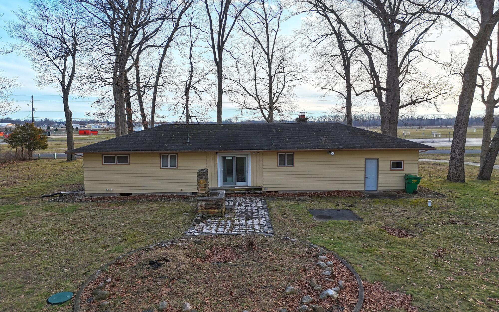 28902 Yaw Street Dowagiac MI 49047