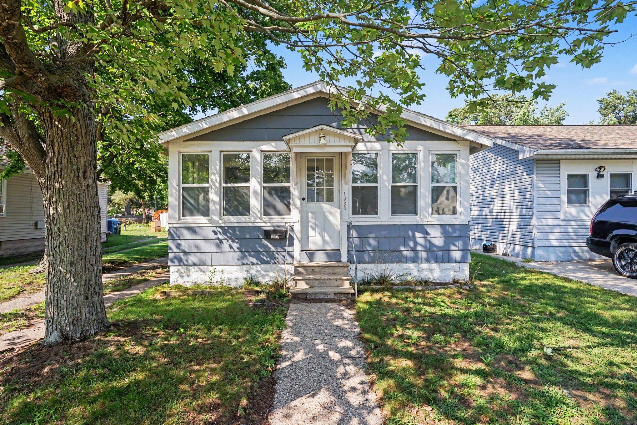 1960 Letart Avenue Muskegon MI 49441
