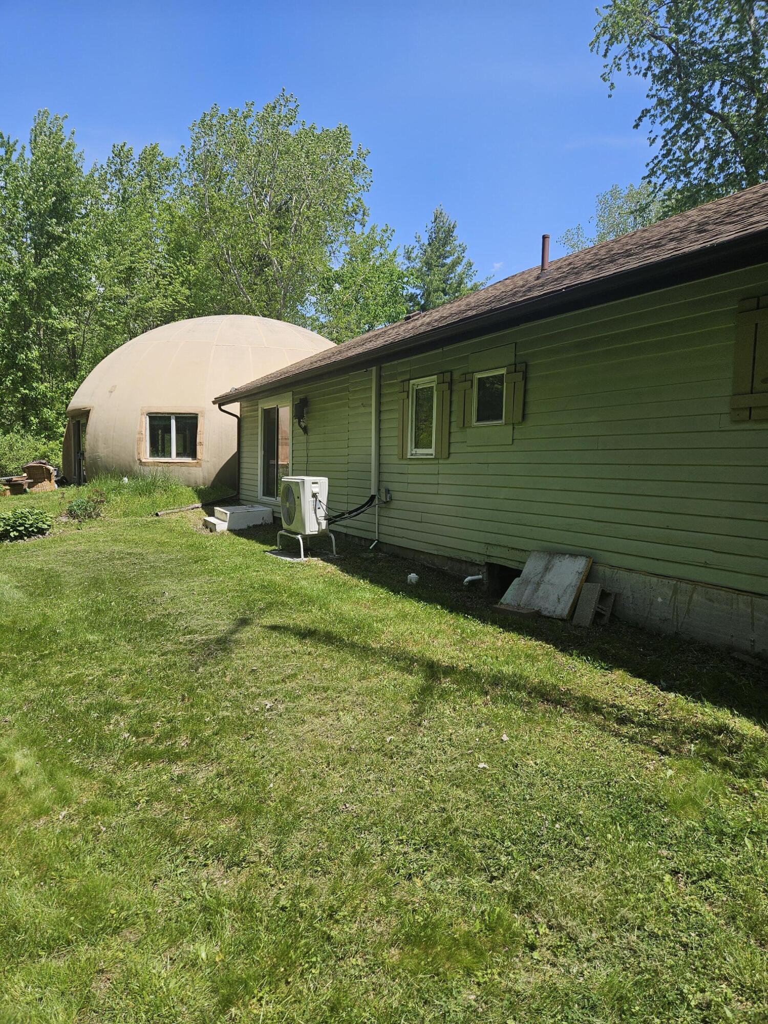 2010 Kerlikowske Road Benton Harbor MI 49022
