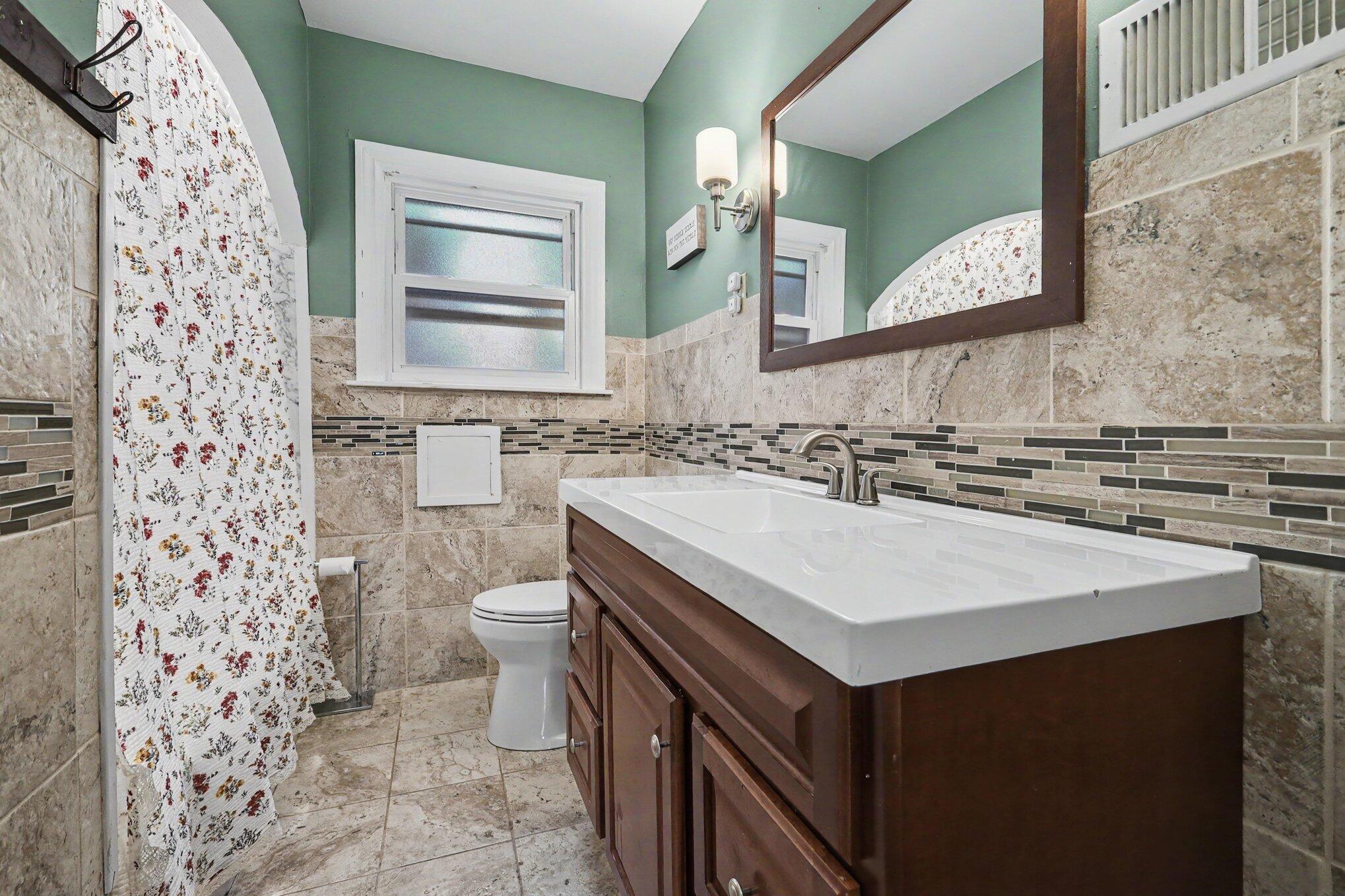 1855 Philadelphia Avenue SE Grand Rapids MI 49507