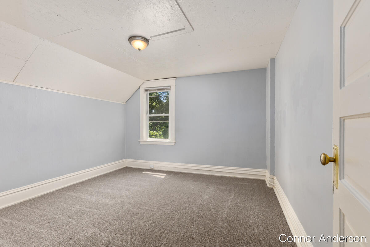 930 1st Street NW Grand Rapids MI 49504