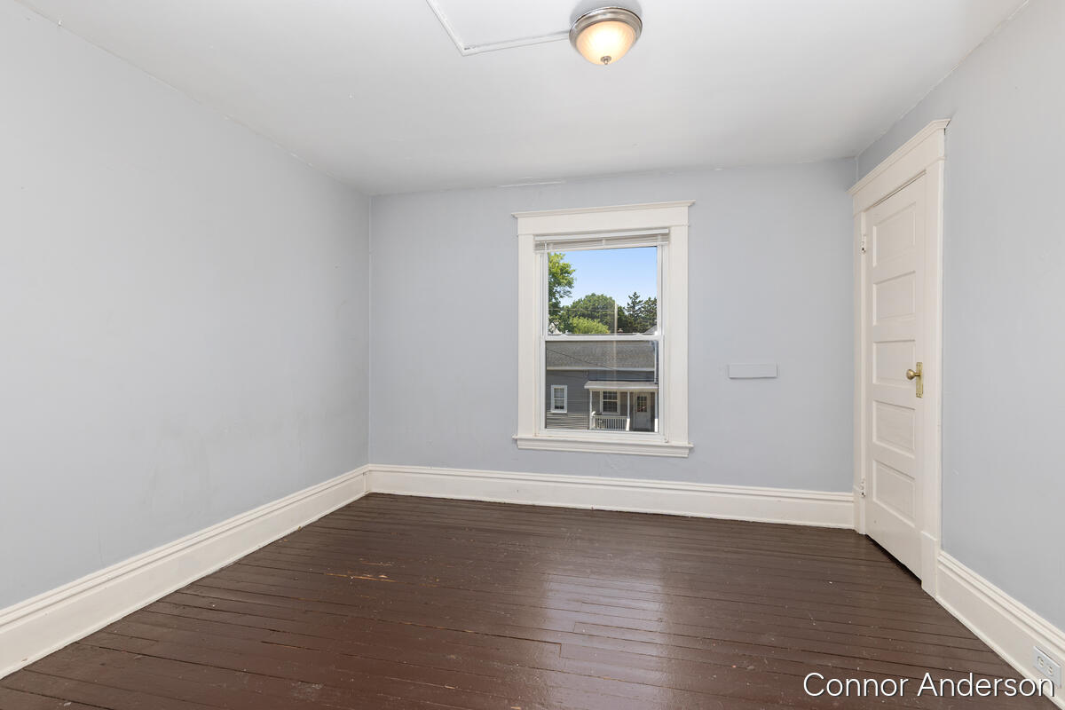 930 1st Street NW Grand Rapids MI 49504