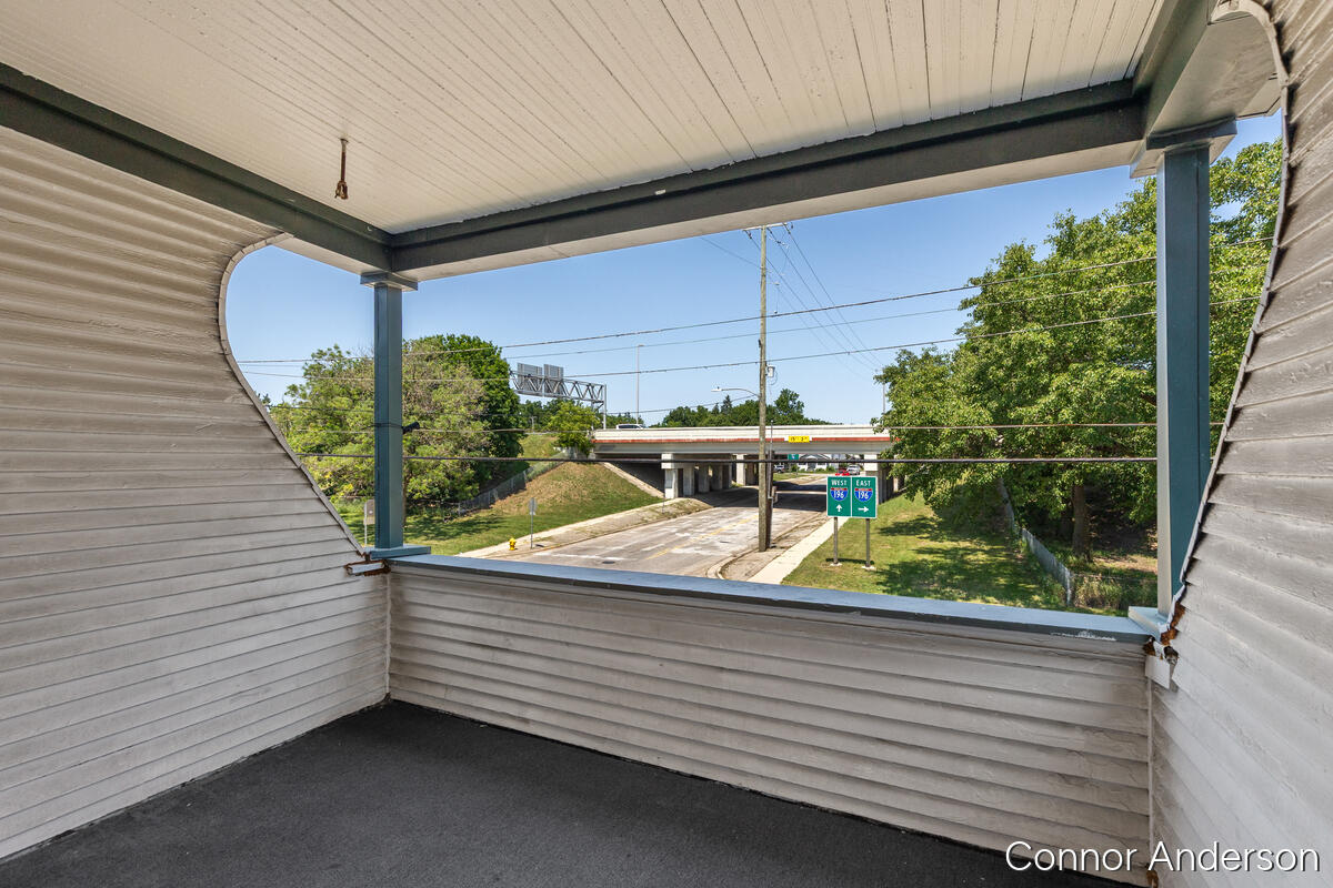 930 1st Street NW Grand Rapids MI 49504