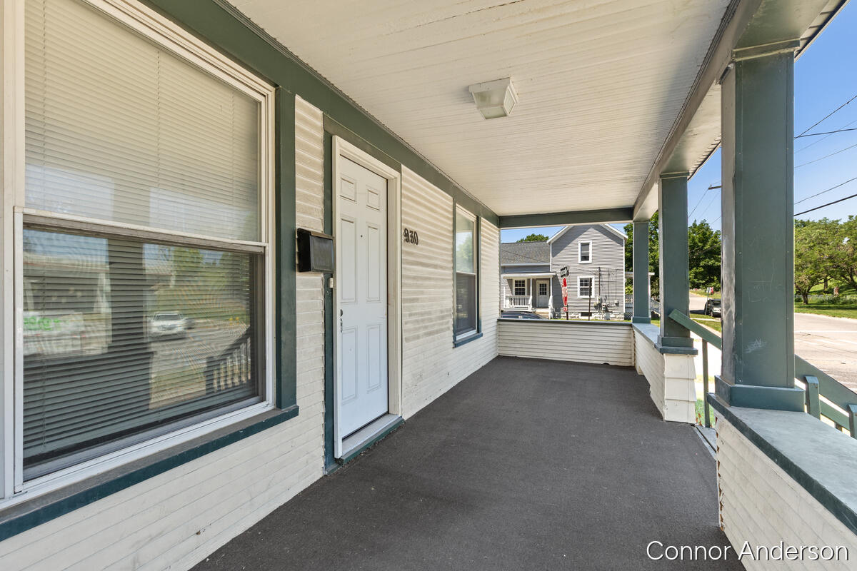 930 1st Street NW Grand Rapids MI 49504