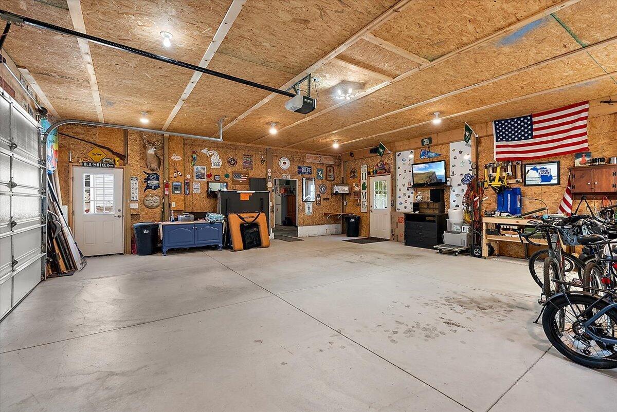 422 Randall Road Norton Shores MI 49441