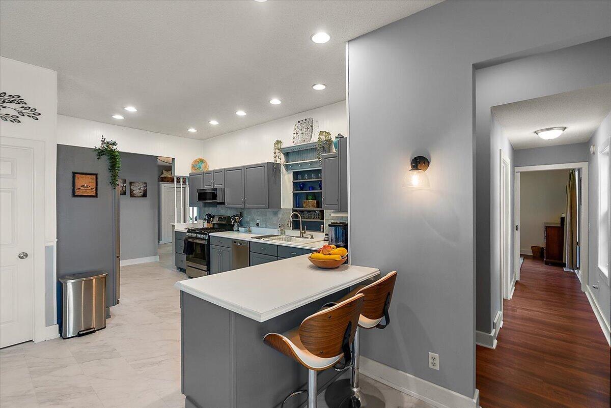 422 Randall Road Norton Shores MI 49441