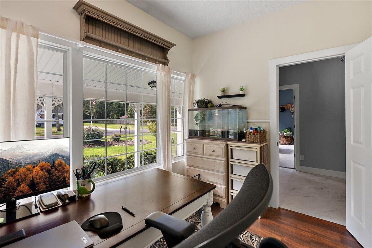 422 Randall Road Norton Shores MI 49441
