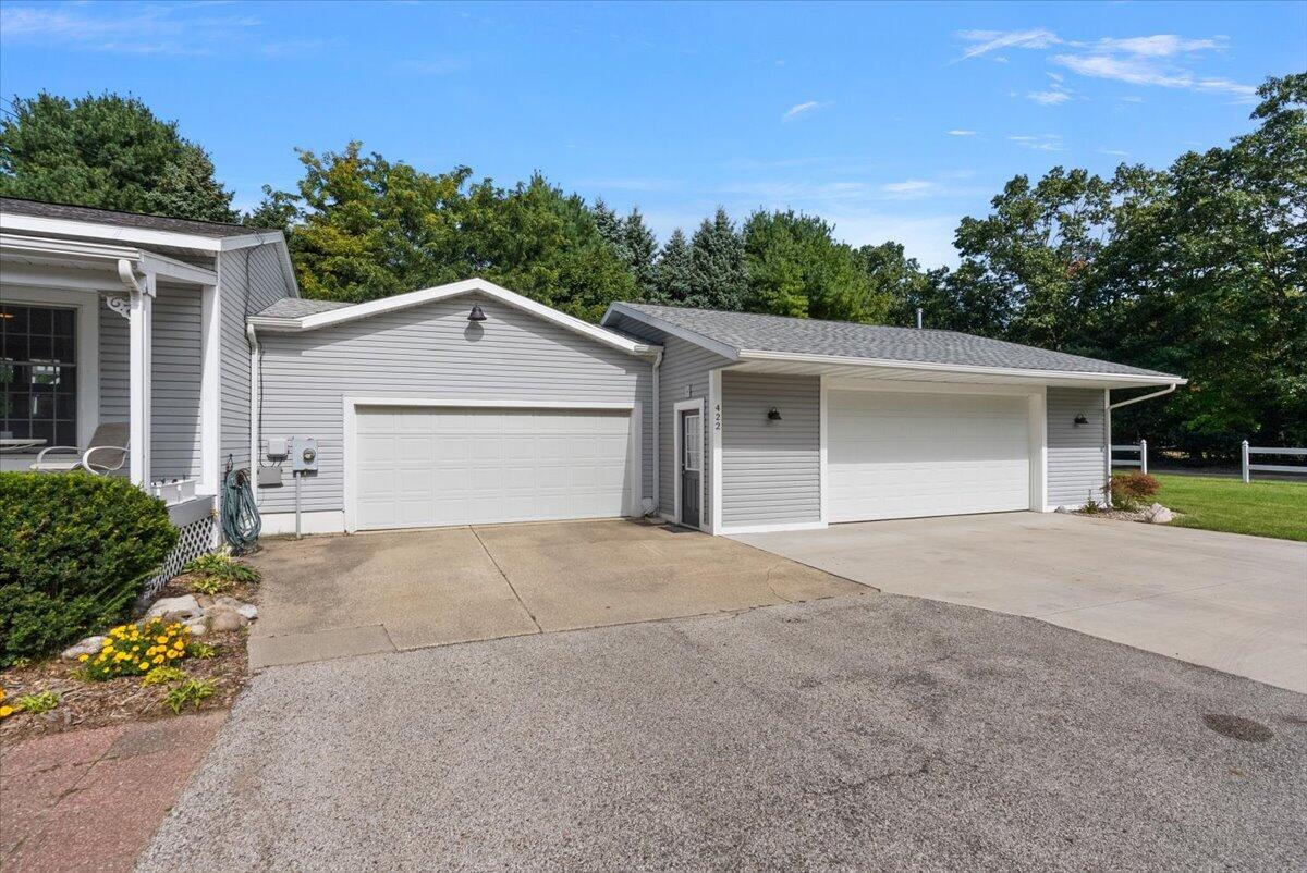 422 Randall Road Norton Shores MI 49441