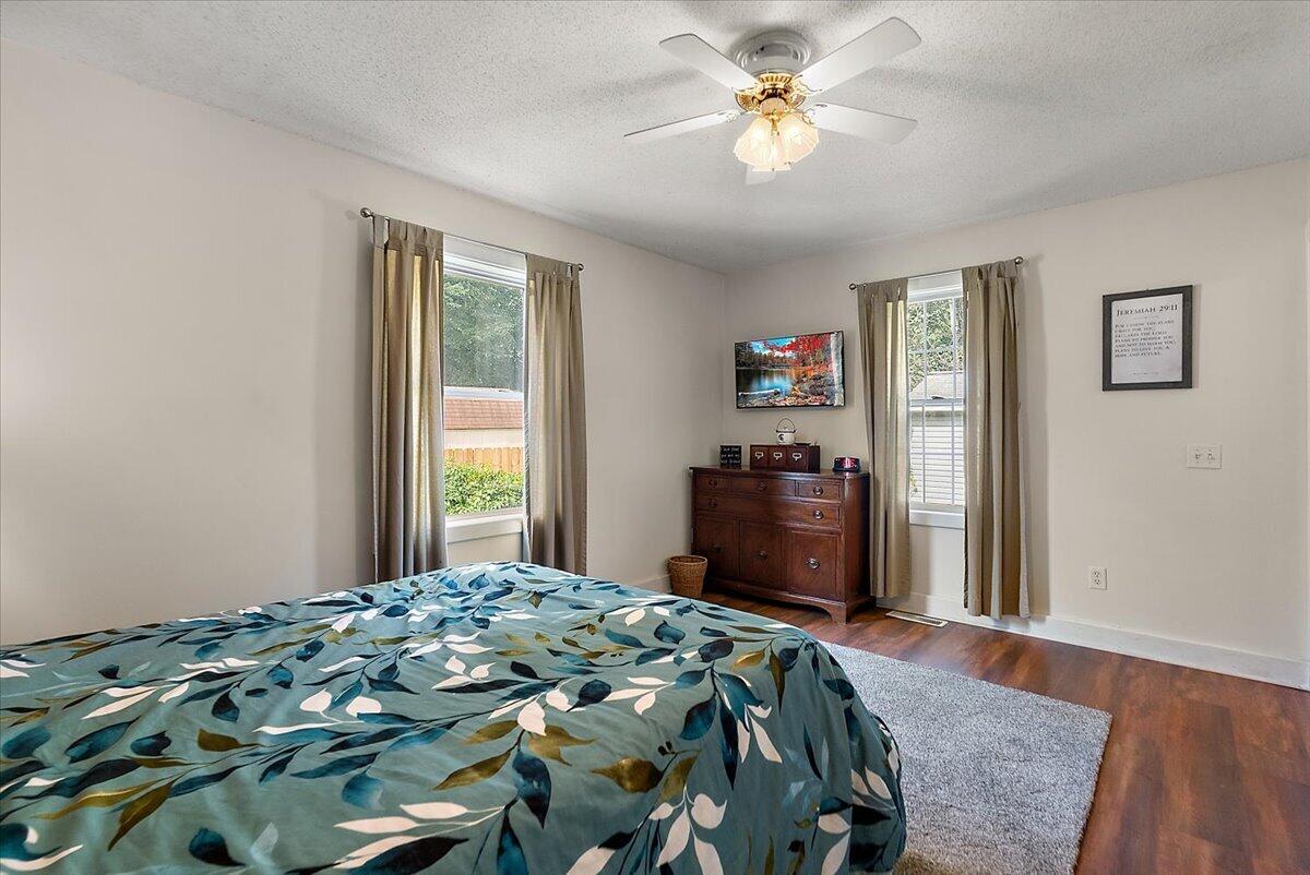 422 Randall Road Norton Shores MI 49441