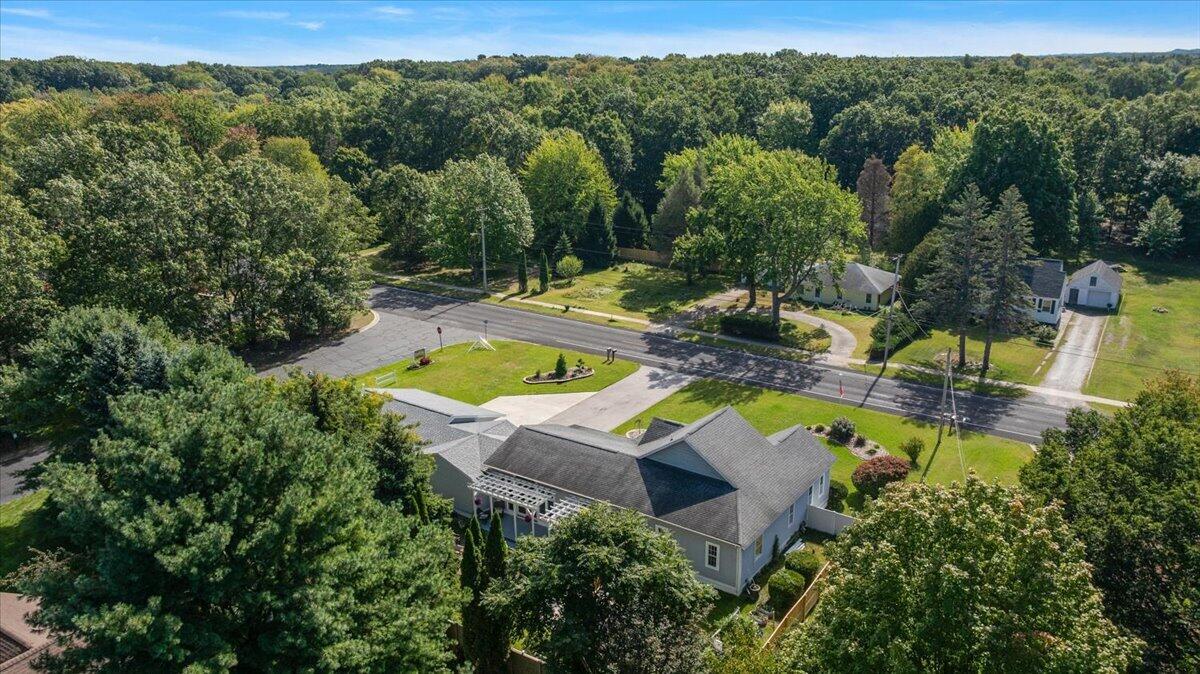 422 Randall Road Norton Shores MI 49441