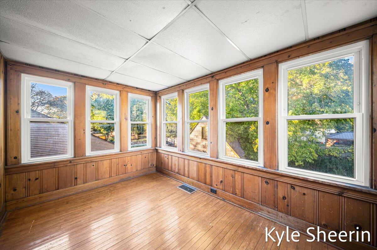 507 Elliot Street SE Grand Rapids MI 49507