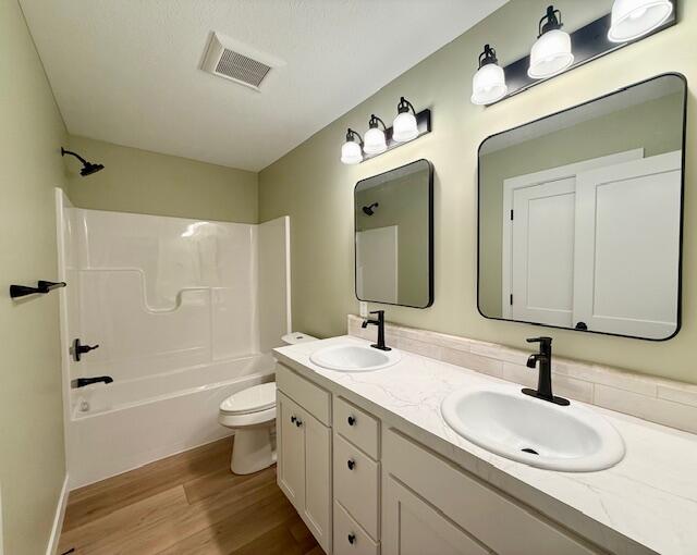 3233 Signal Point Drive Allegan MI 49010