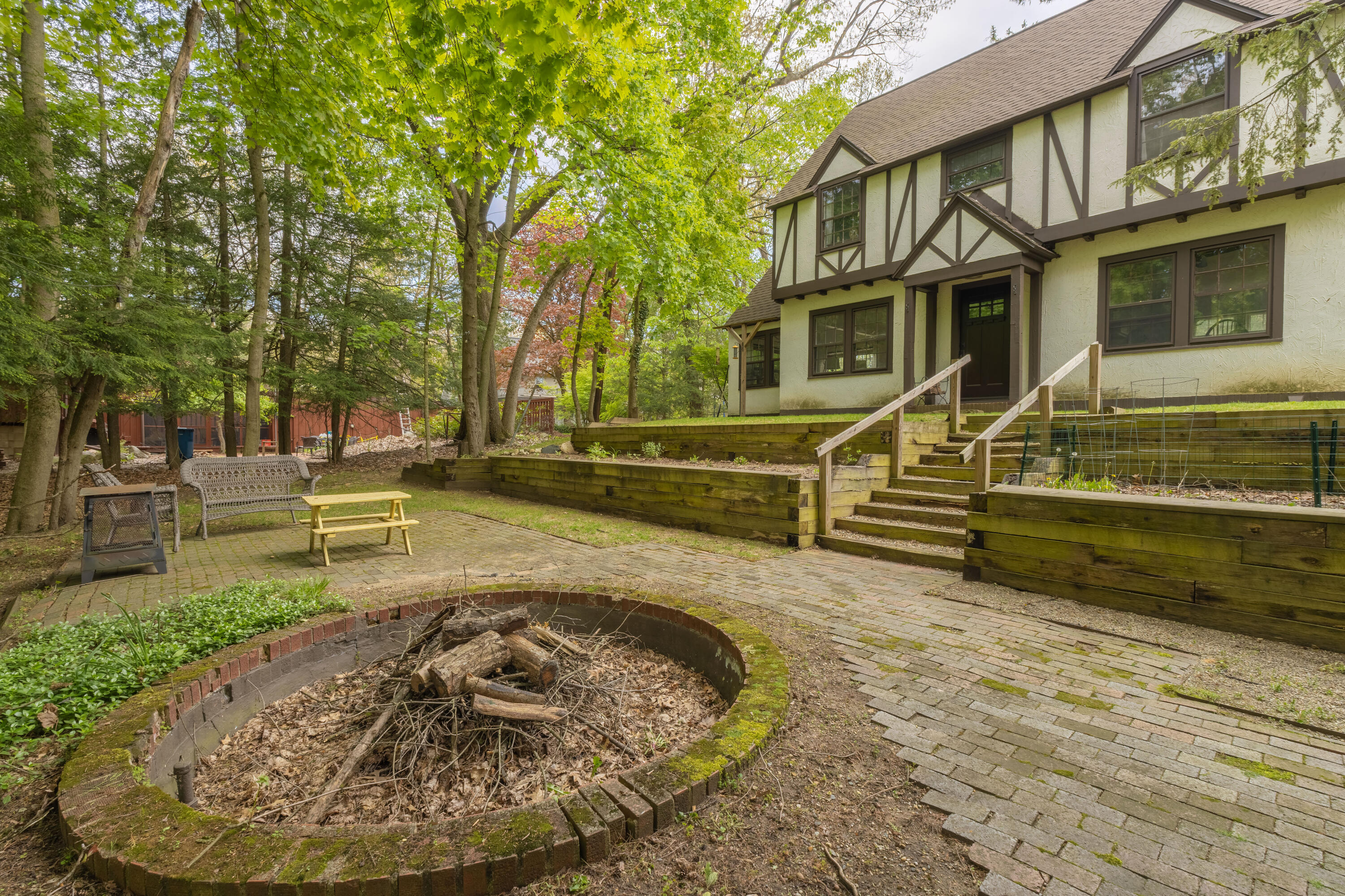 803 Forest Glen Boulevard Kalamazoo MI 49008