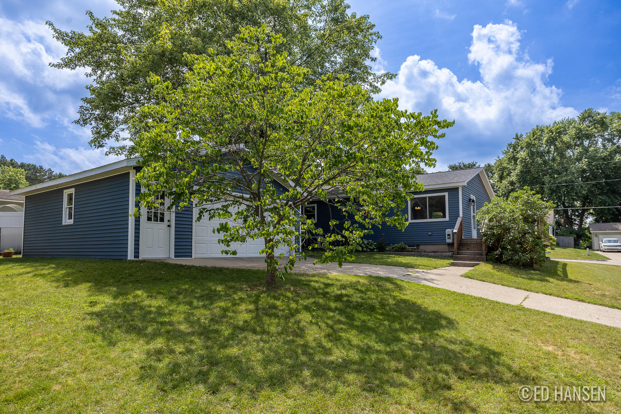 138 Lincoln Court Rockford MI 49341