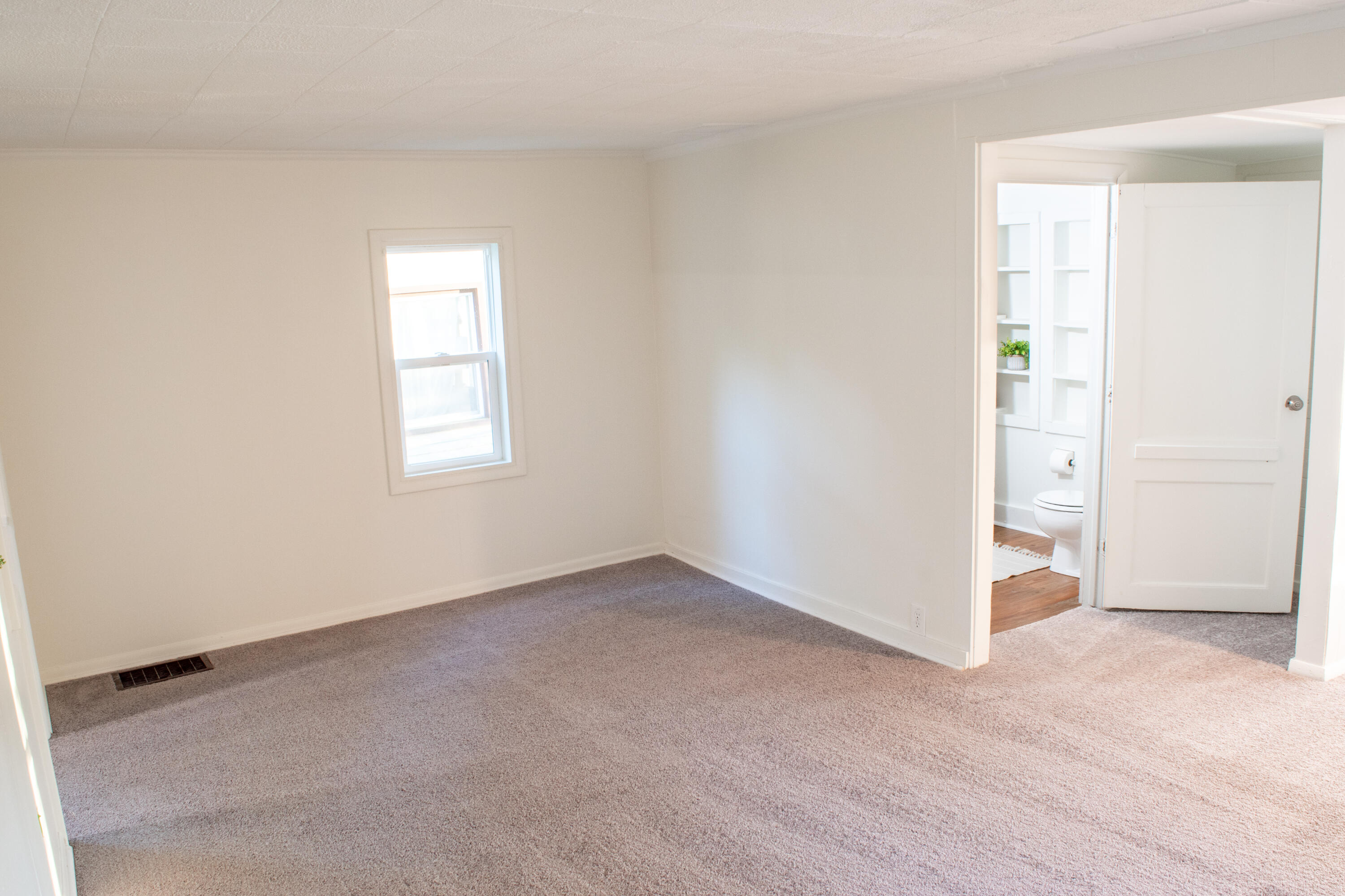 3785 Willow Drive NE Grand Rapids MI 49525