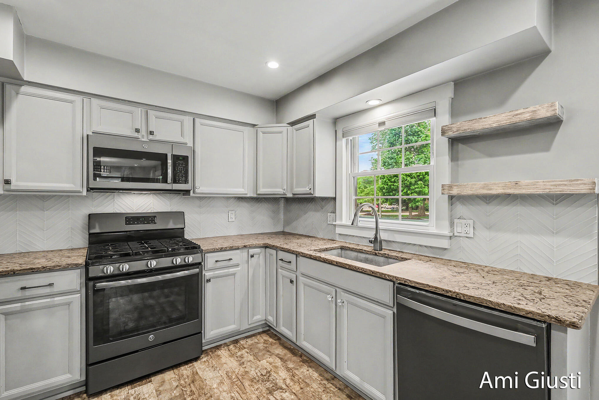 7232 Thornapple River Drive SE Ada MI 49301