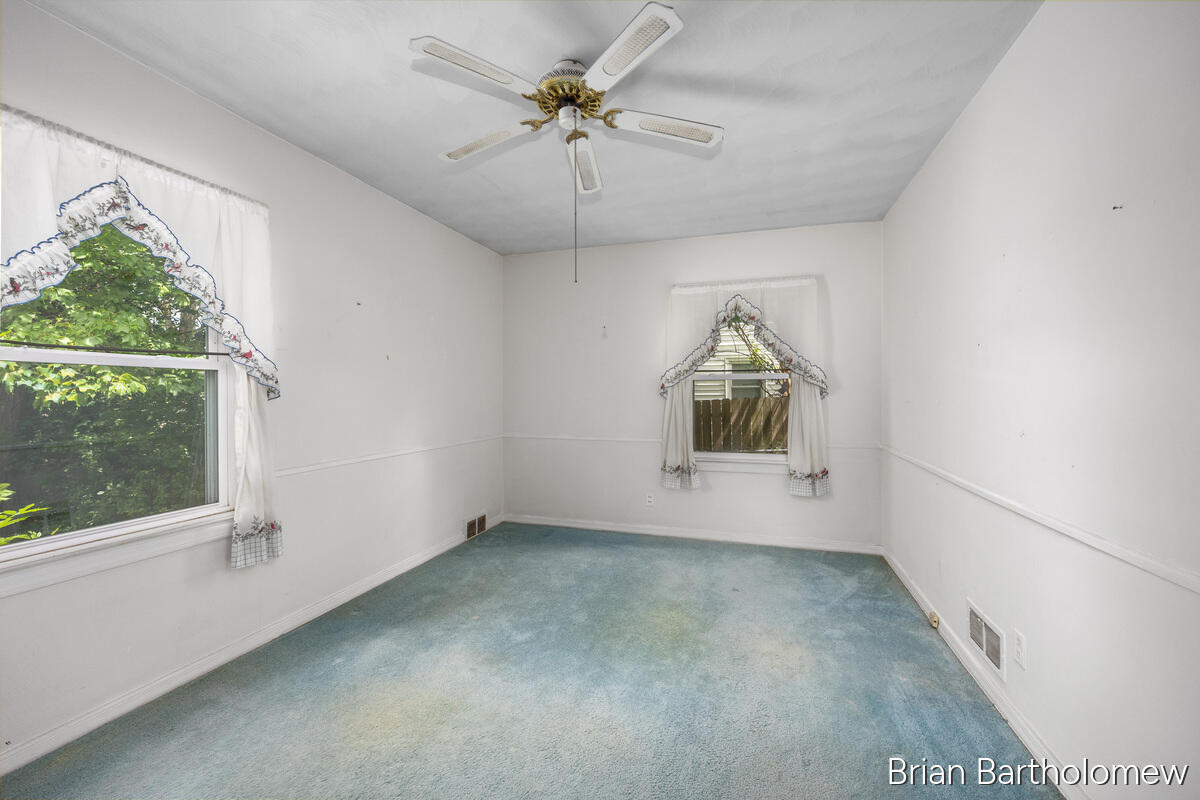 1635 Burton Street SE Grand Rapids MI 49506