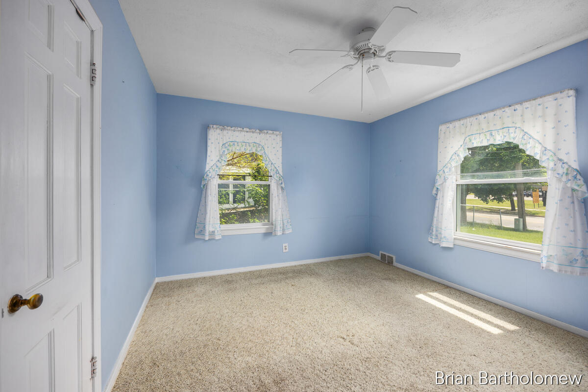 1635 Burton Street SE Grand Rapids MI 49506