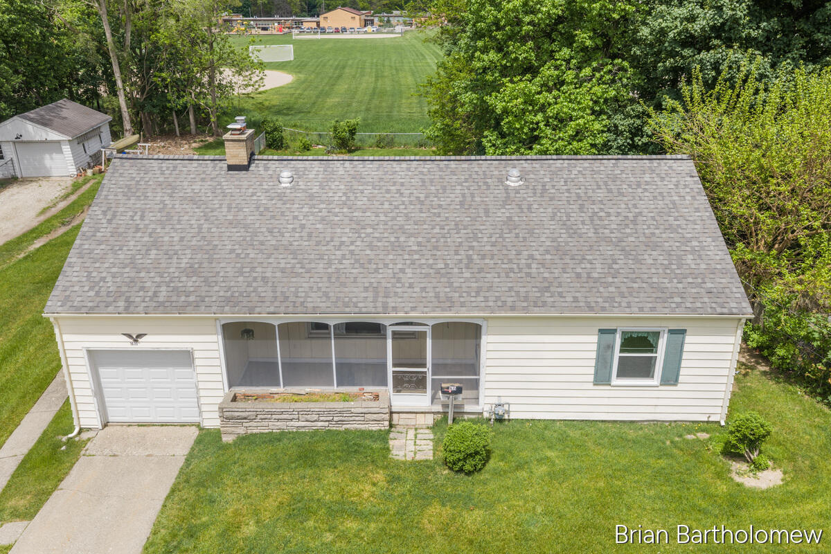 1635 Burton Street SE Grand Rapids MI 49506