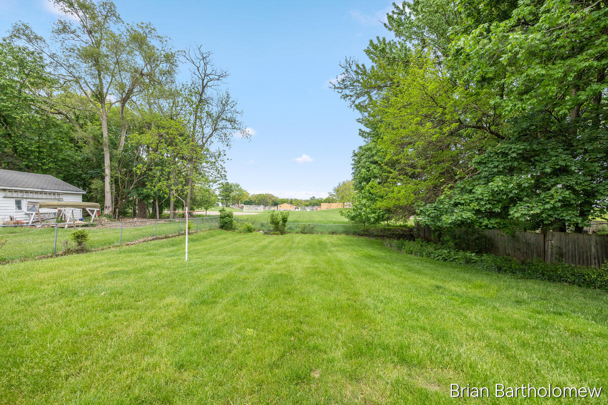 1635 Burton Street SE Grand Rapids MI 49506