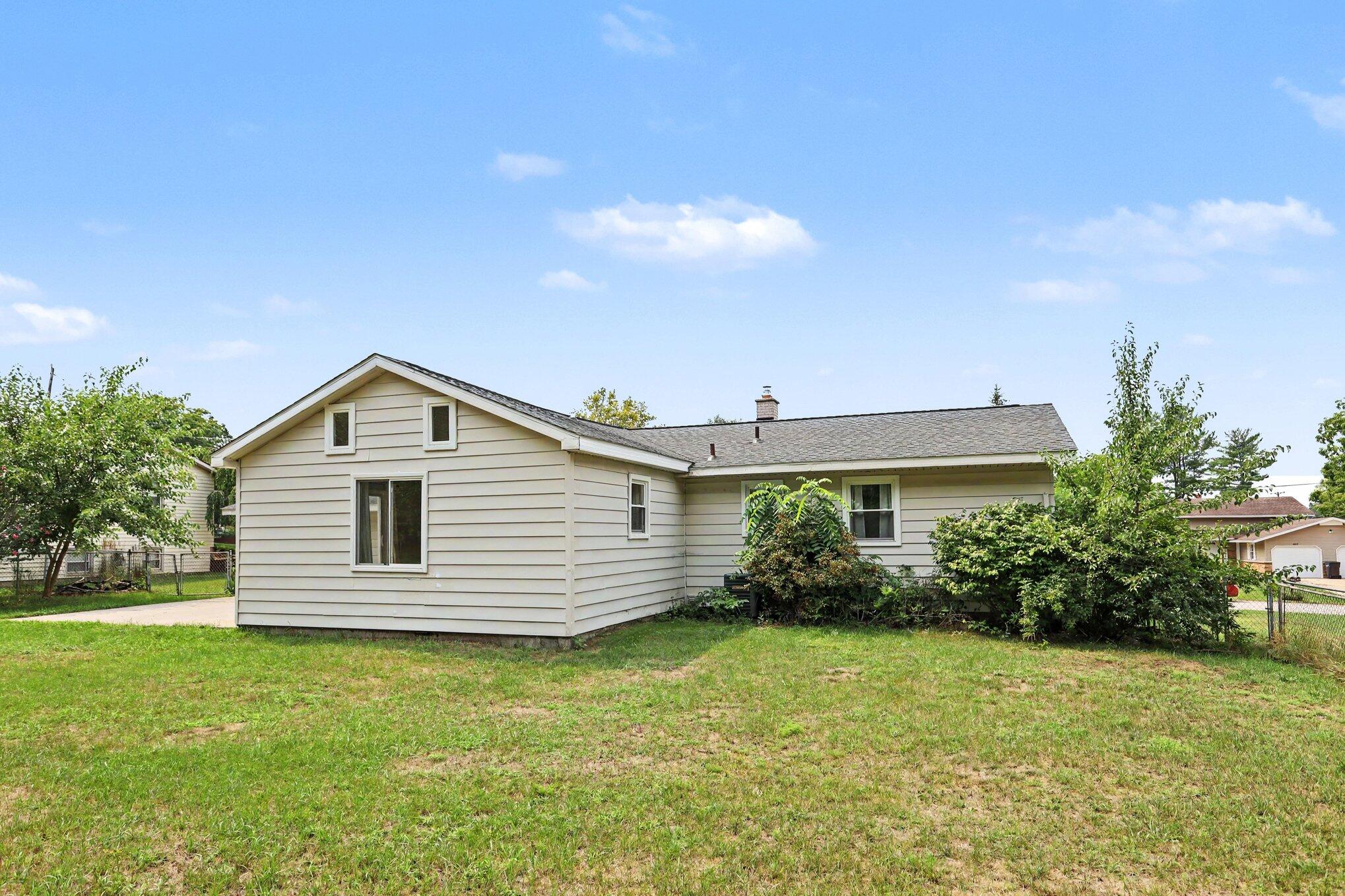 6838 Bonnie Avenue SE Grand Rapids MI 49508