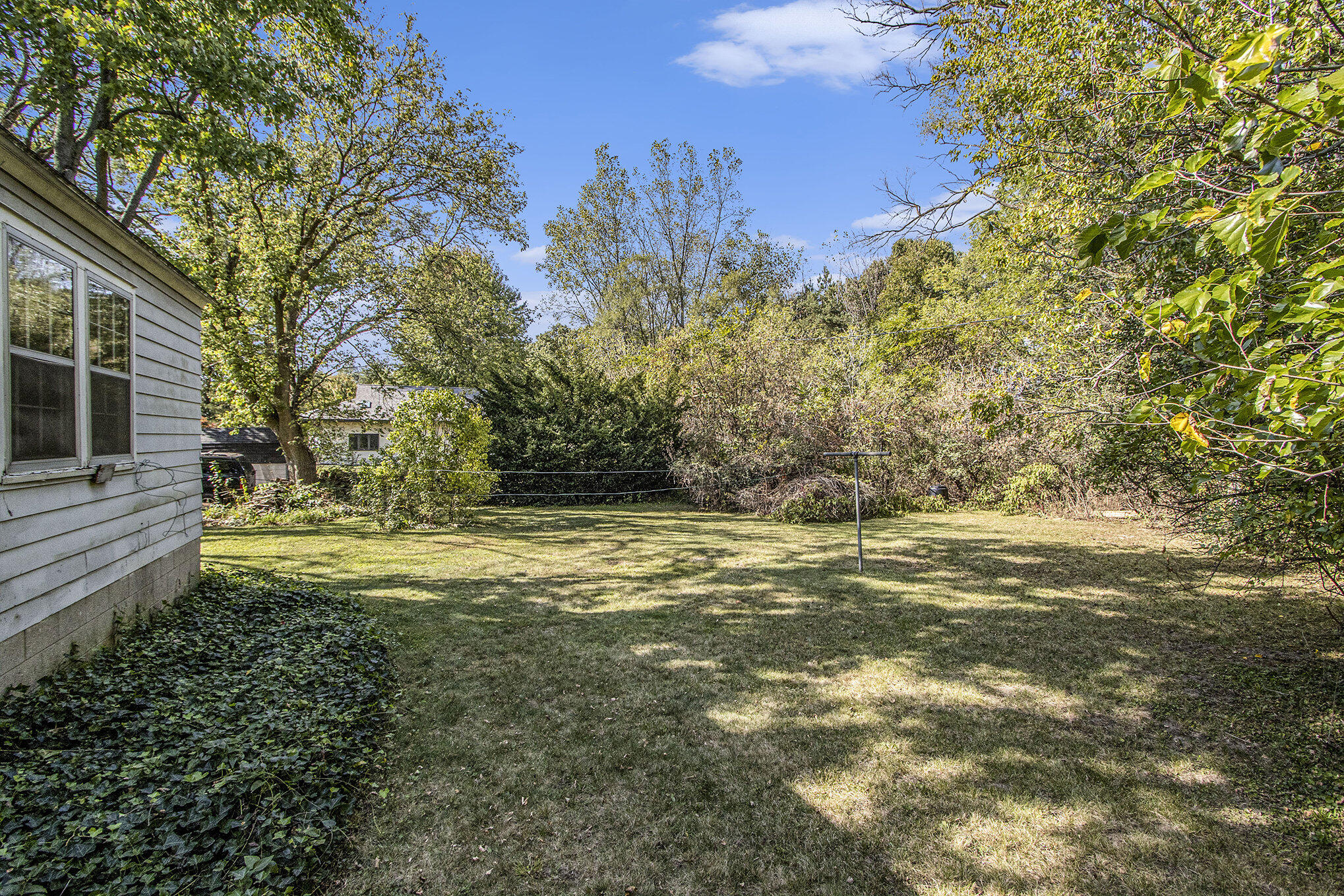 4611 Plainfield Avenue NE Grand Rapids MI 49525