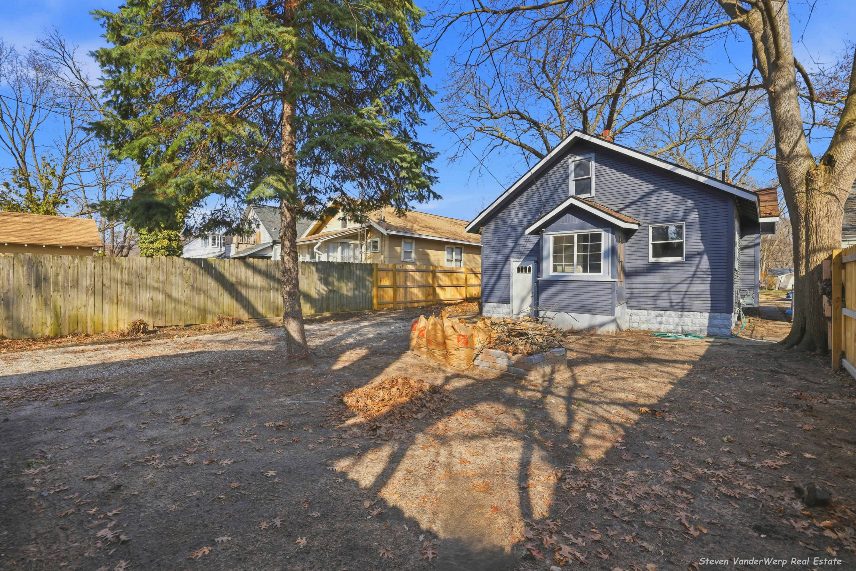 1721 Jarman Street Muskegon MI 49442
