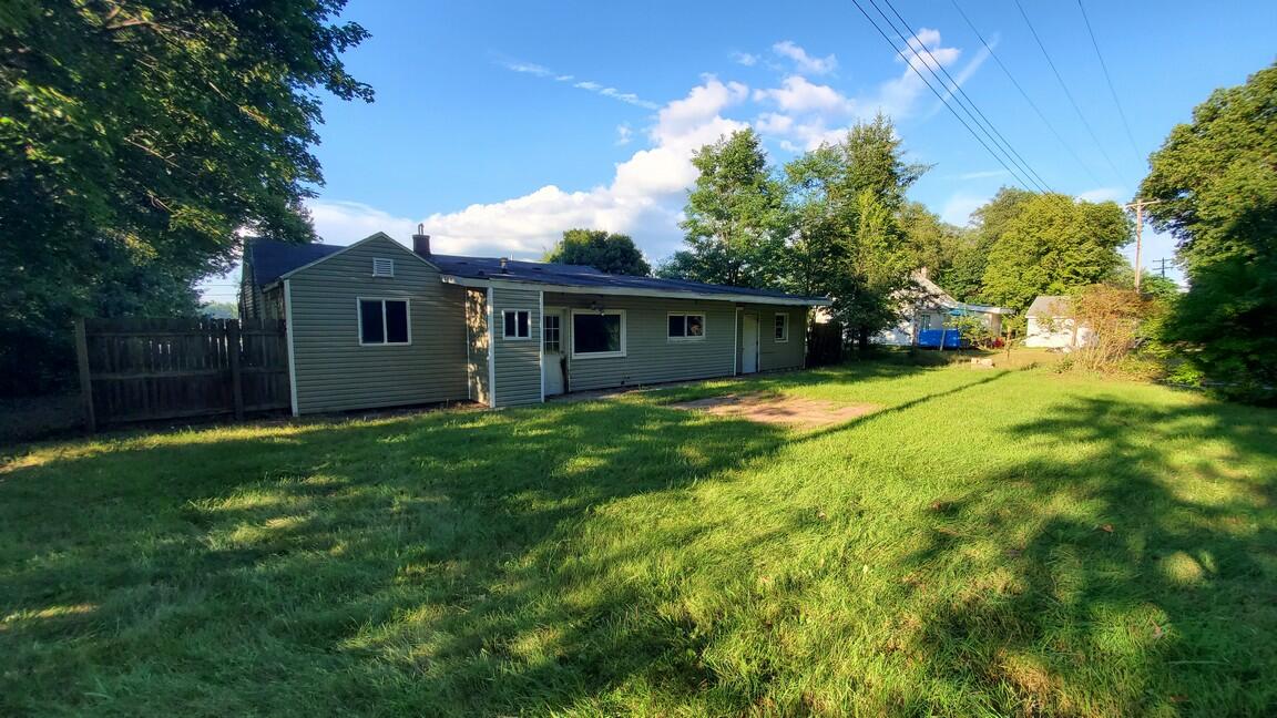 5131 Grand River Drive NE Grand Rapids MI 49525