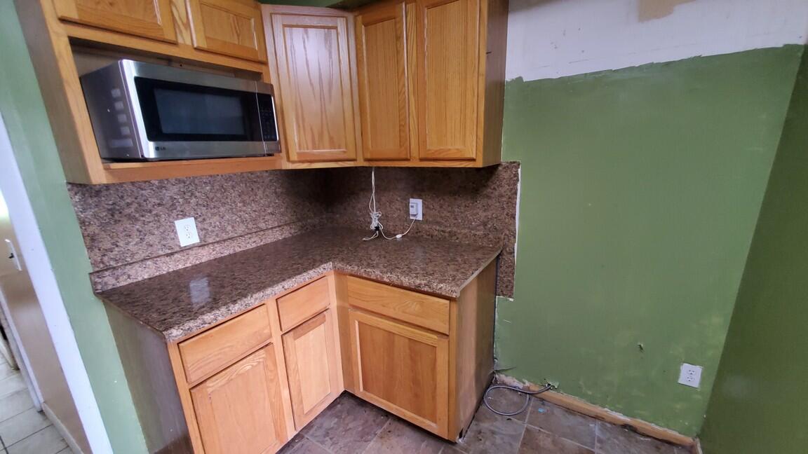5131 Grand River Drive NE Grand Rapids MI 49525