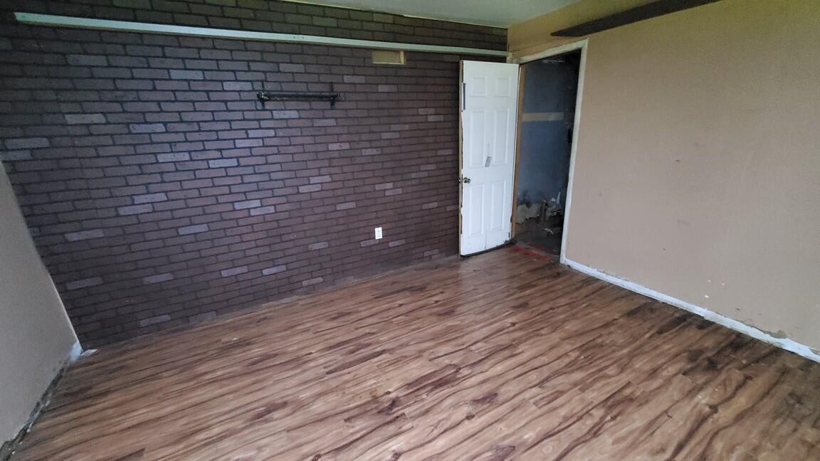 5131 Grand River Drive NE Grand Rapids MI 49525