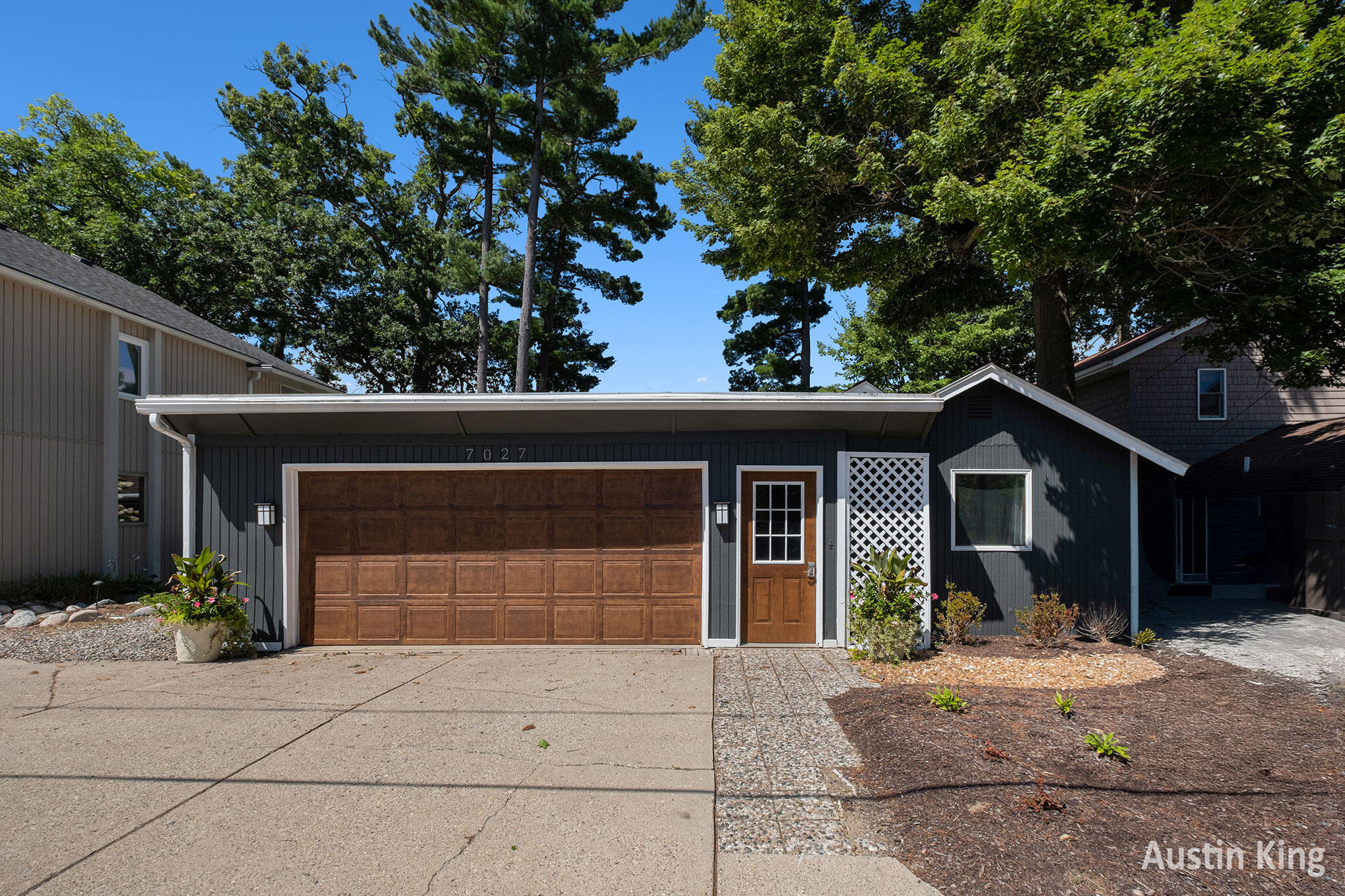 7027 Goldenrod Avenue NE Rockford MI 49341