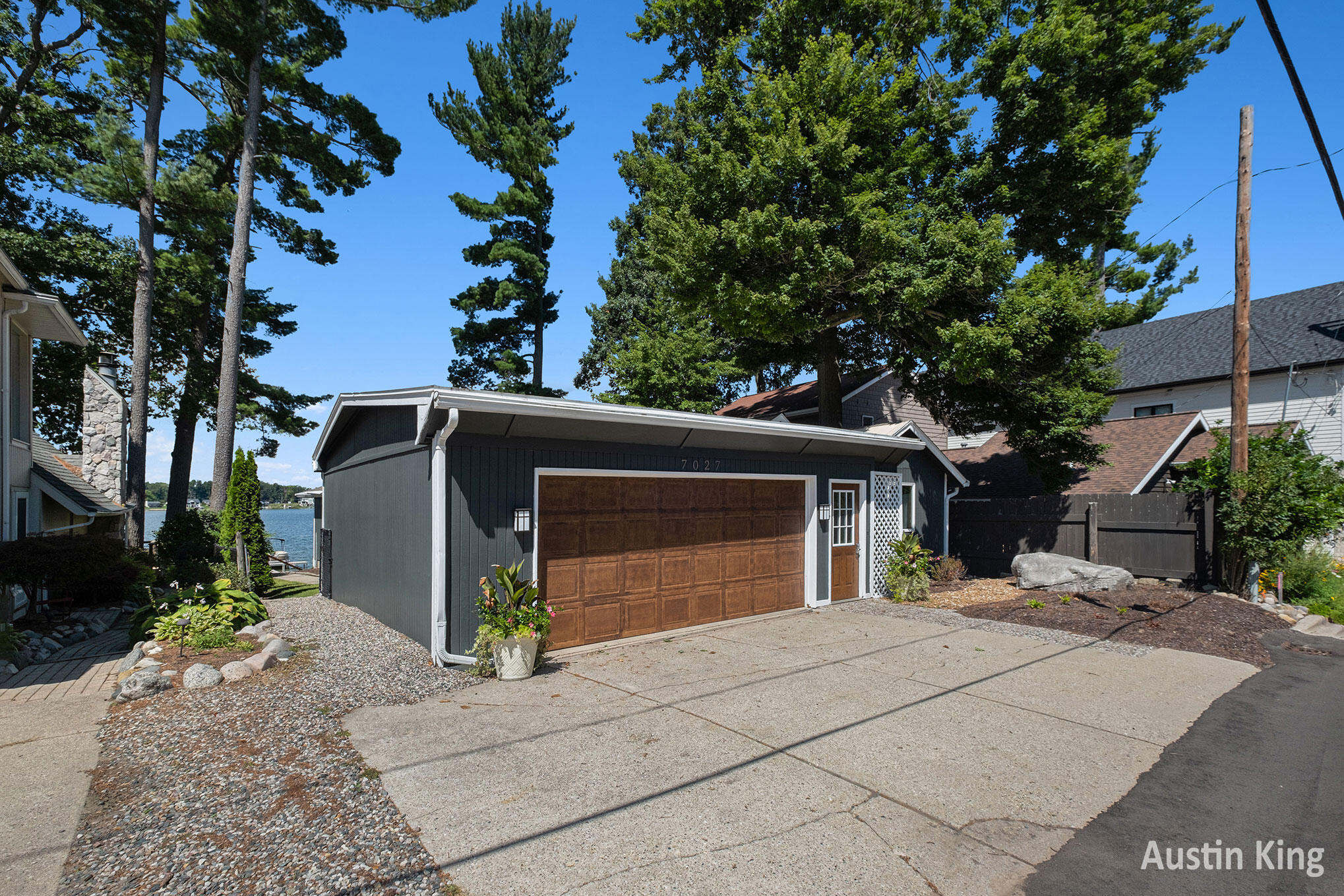 7027 Goldenrod Avenue NE Rockford MI 49341