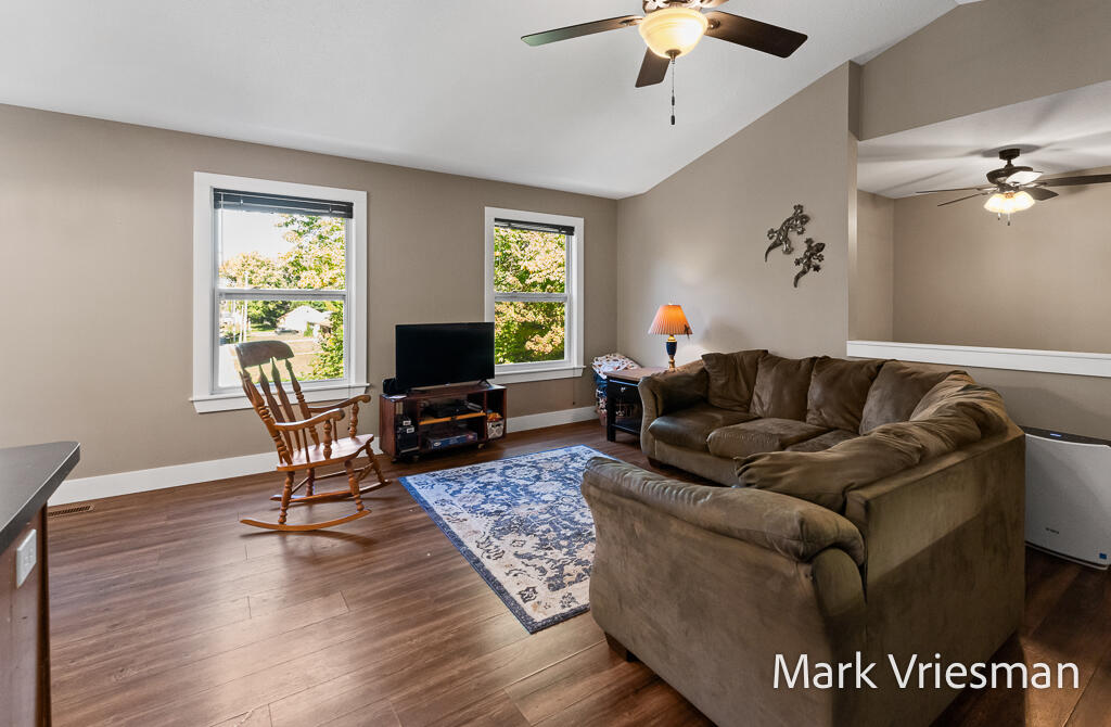1032 W Barney Avenue Muskegon MI 49441